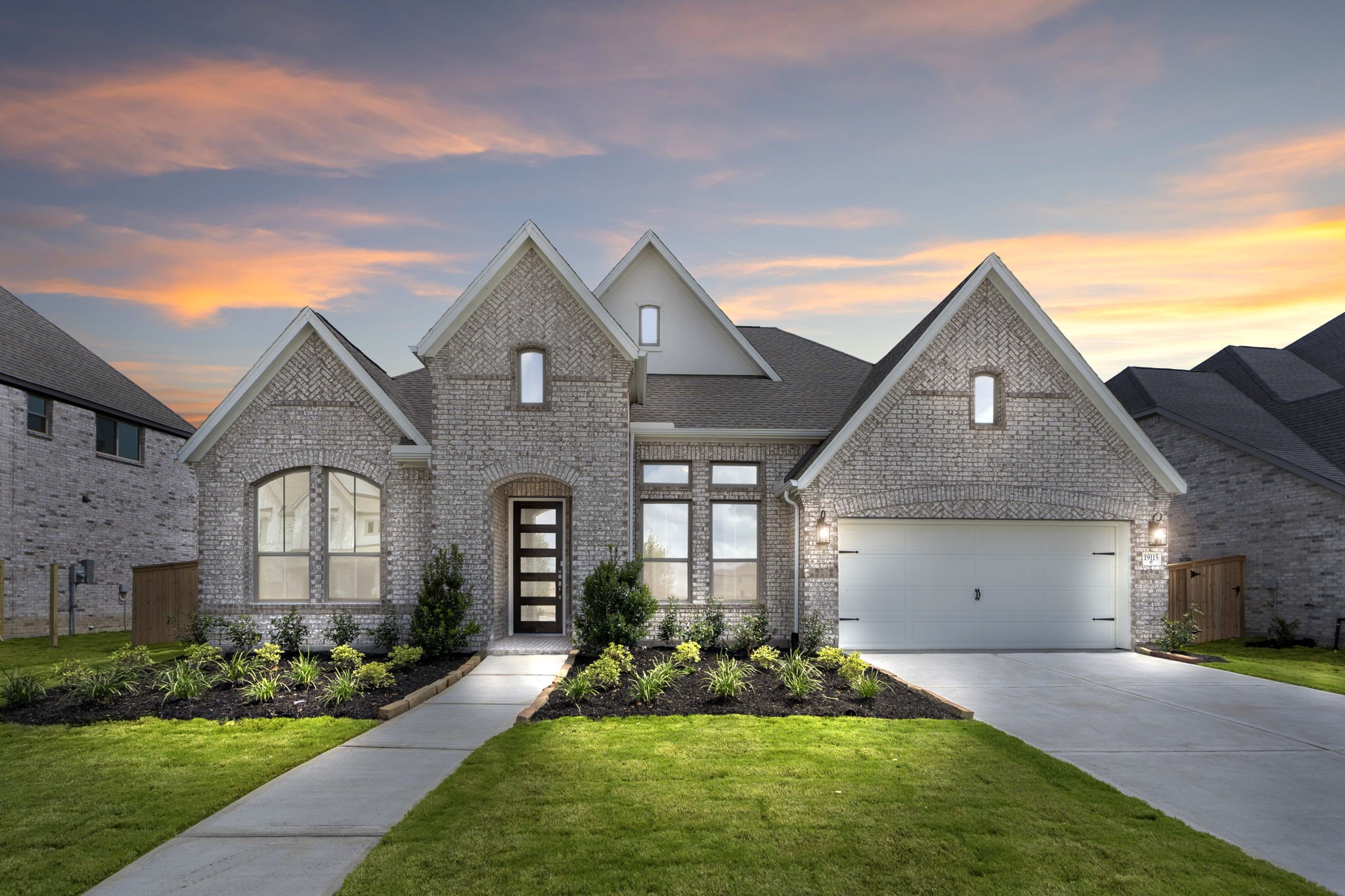 19115 Apple Fritter Drive Property Photo 1