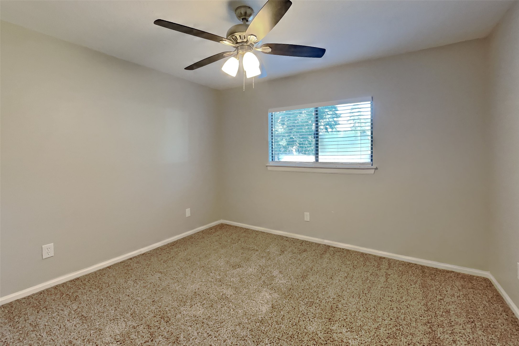2615 Silver Falls Drive Property Photo 15