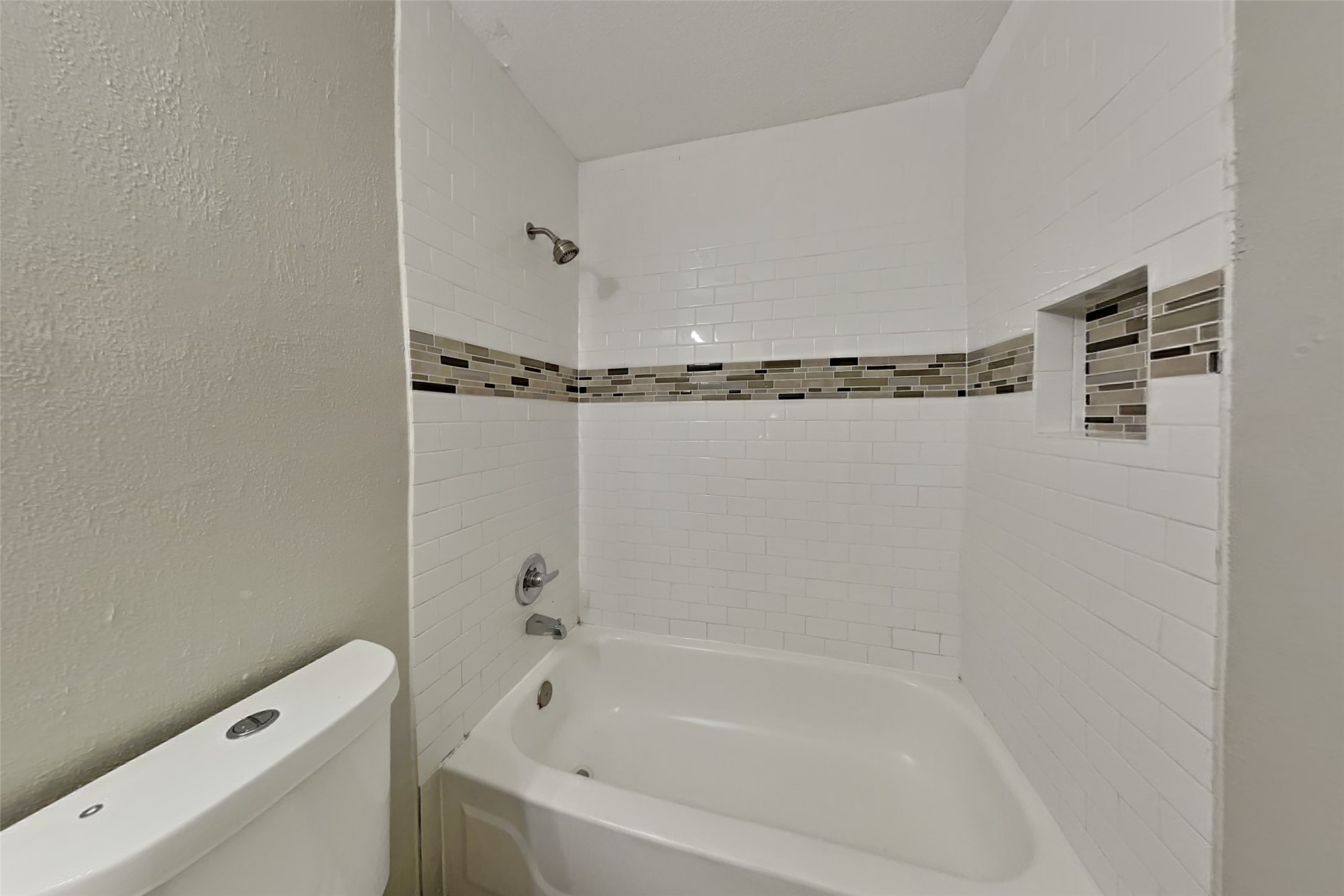 2615 Silver Falls Drive Property Photo 18