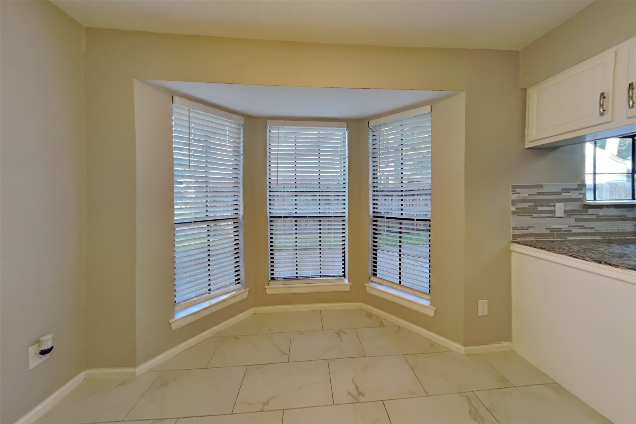 2615 Silver Falls Drive Property Photo 19