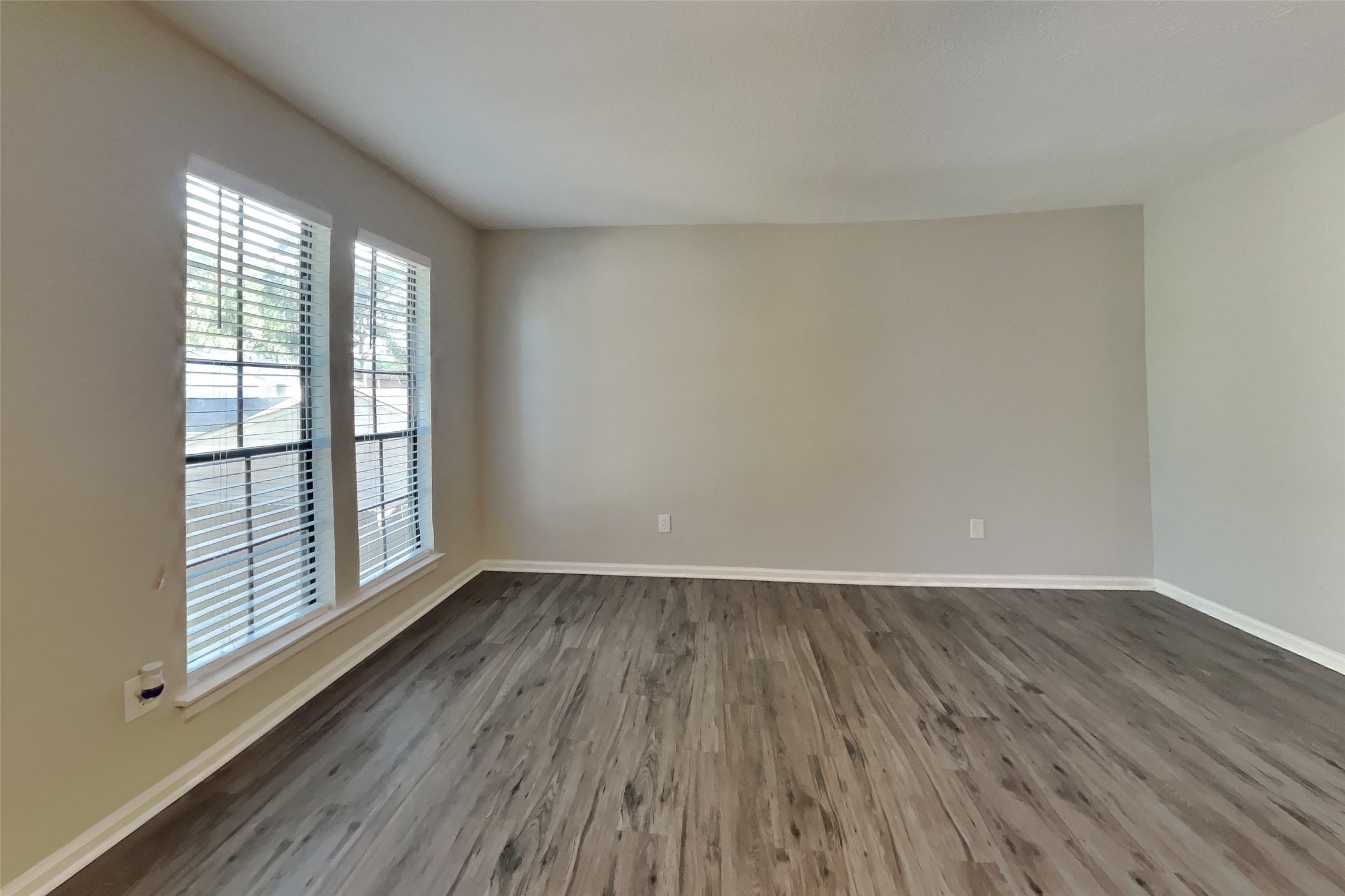 2615 Silver Falls Drive Property Photo 20