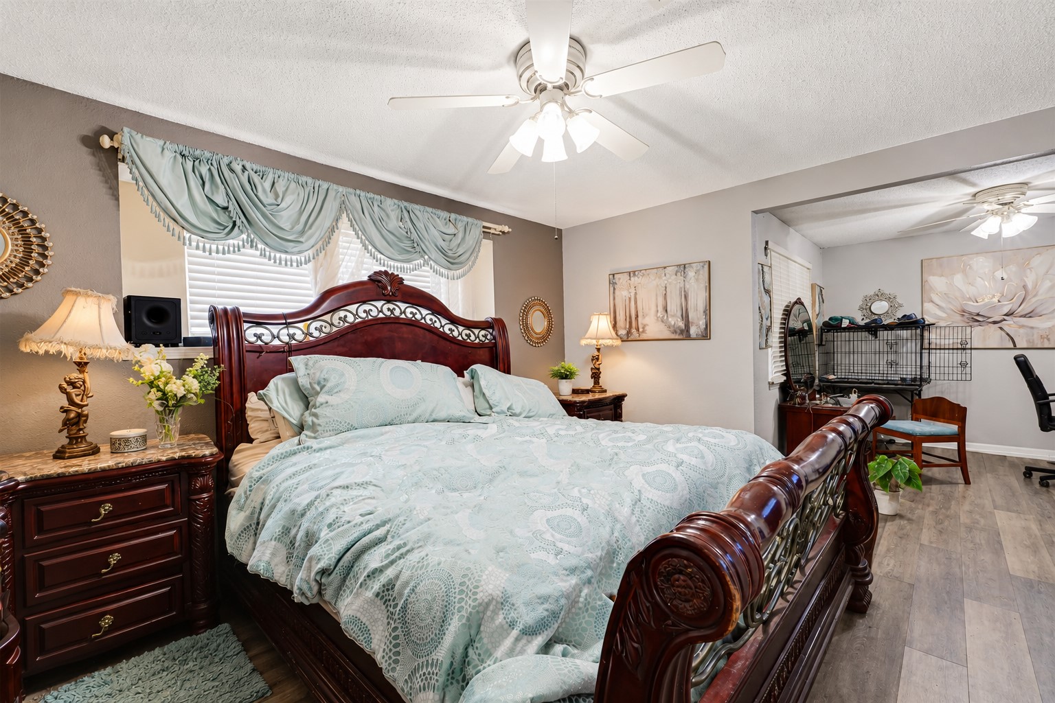11203 Sageville Drive Property Photo 4