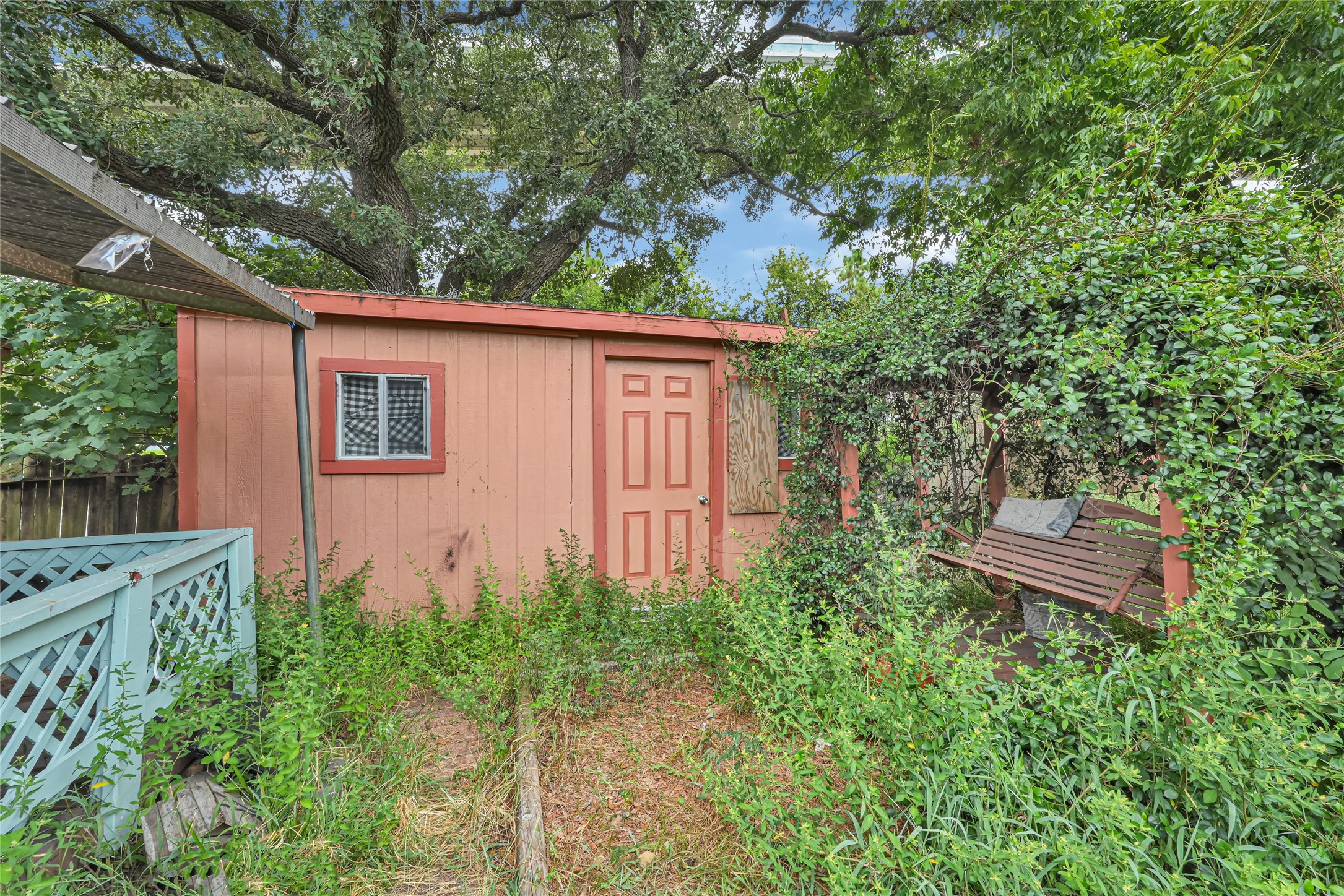 11203 Sageville Drive Property Photo 39