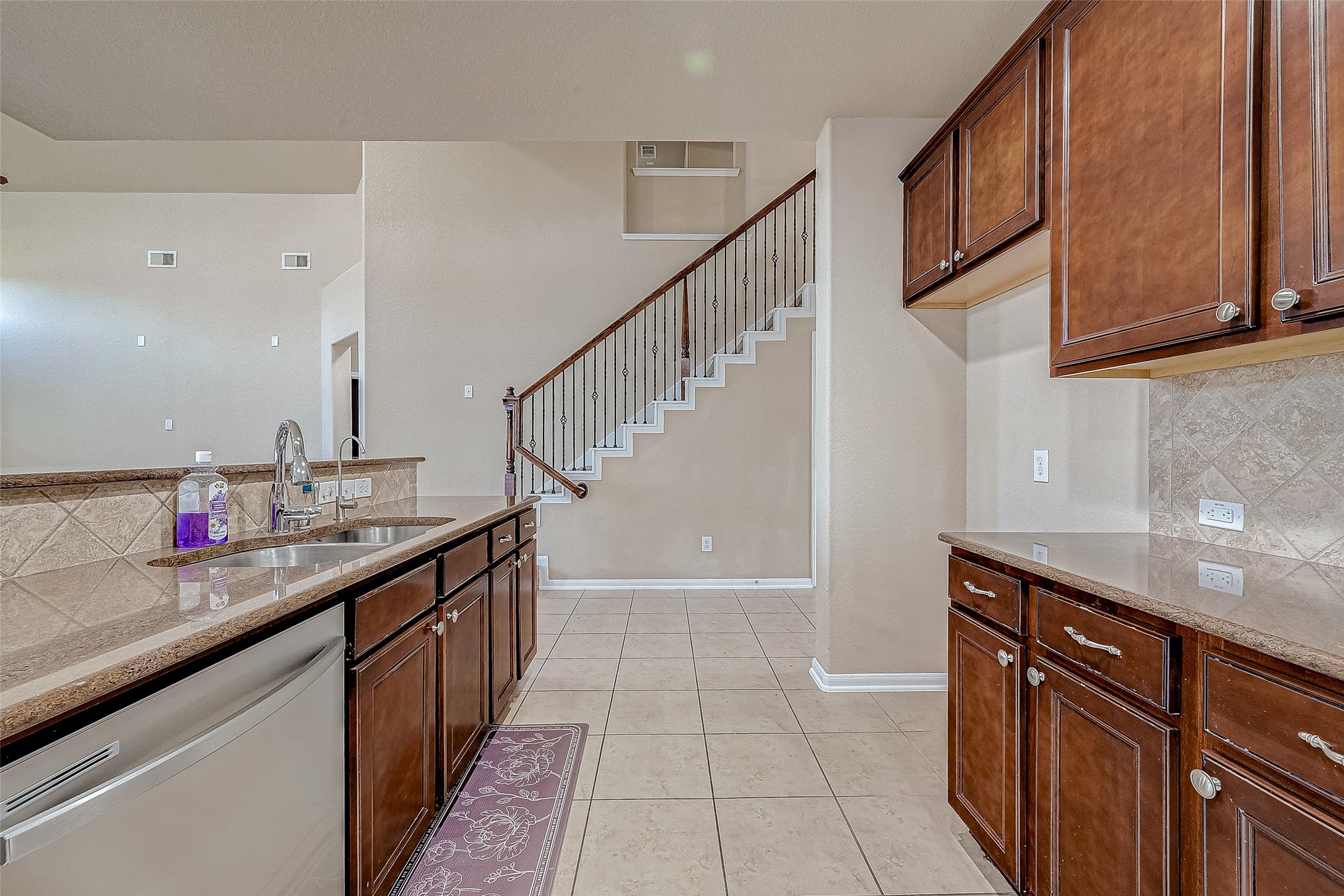 8926 Silent Hills Lane Property Photo 17