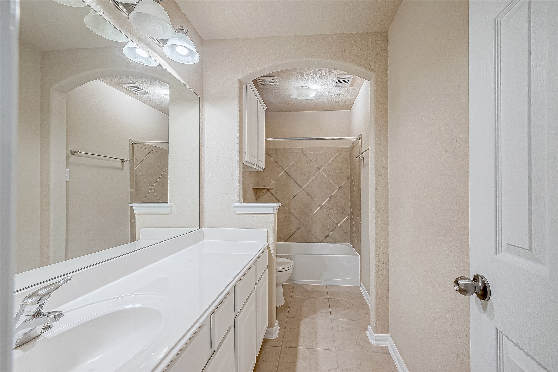 8926 Silent Hills Lane Property Photo 32
