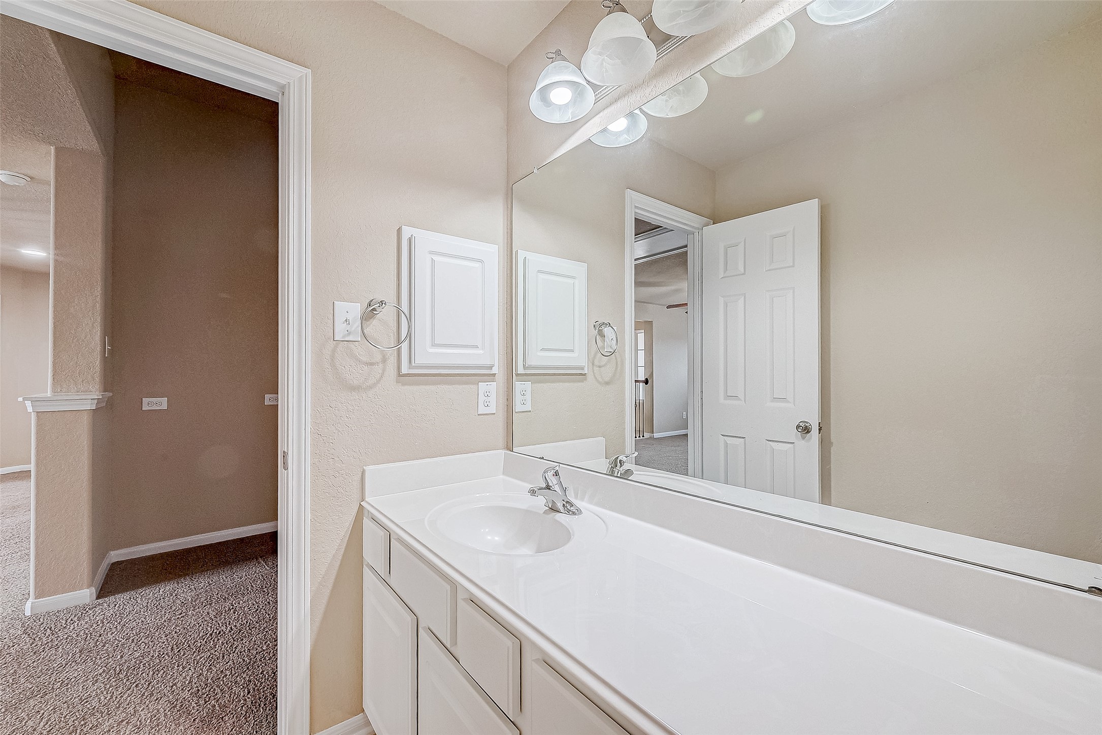8926 Silent Hills Lane Property Photo 34