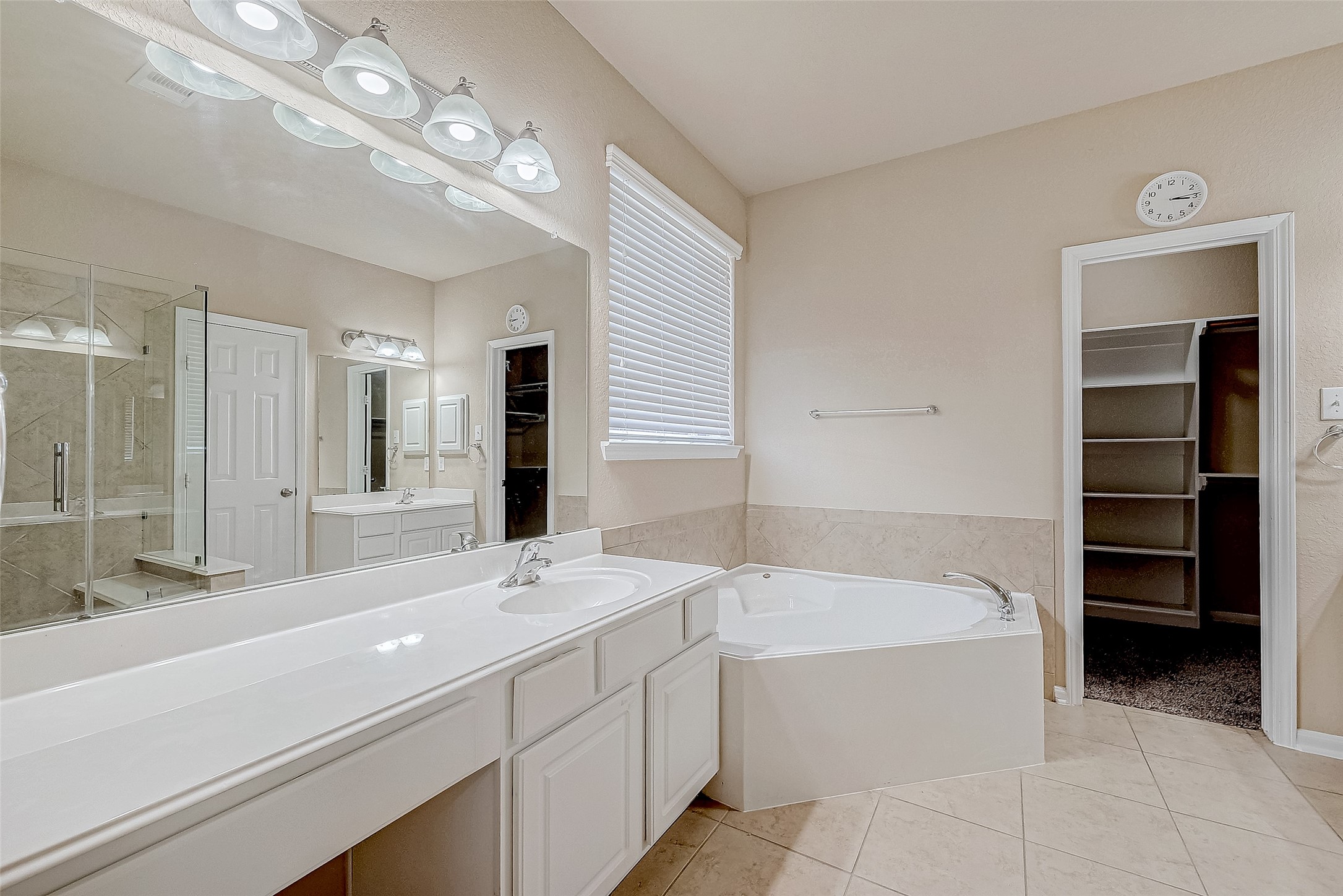 8926 Silent Hills Lane Property Photo 42