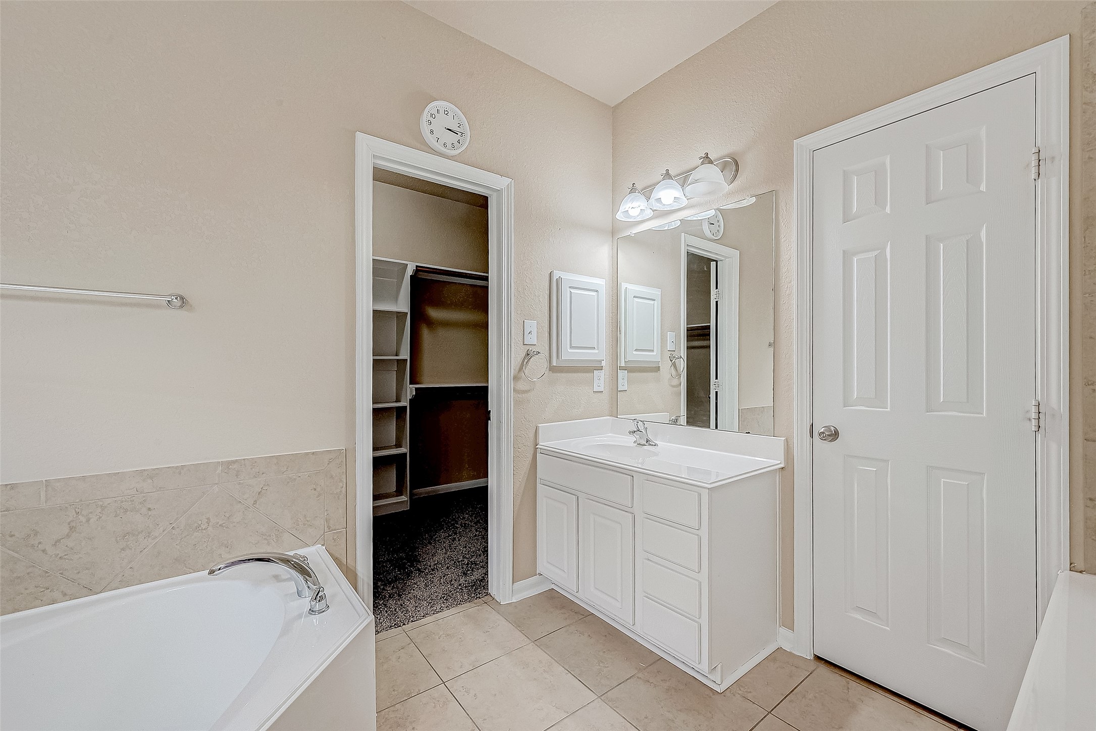 8926 Silent Hills Lane Property Photo 43