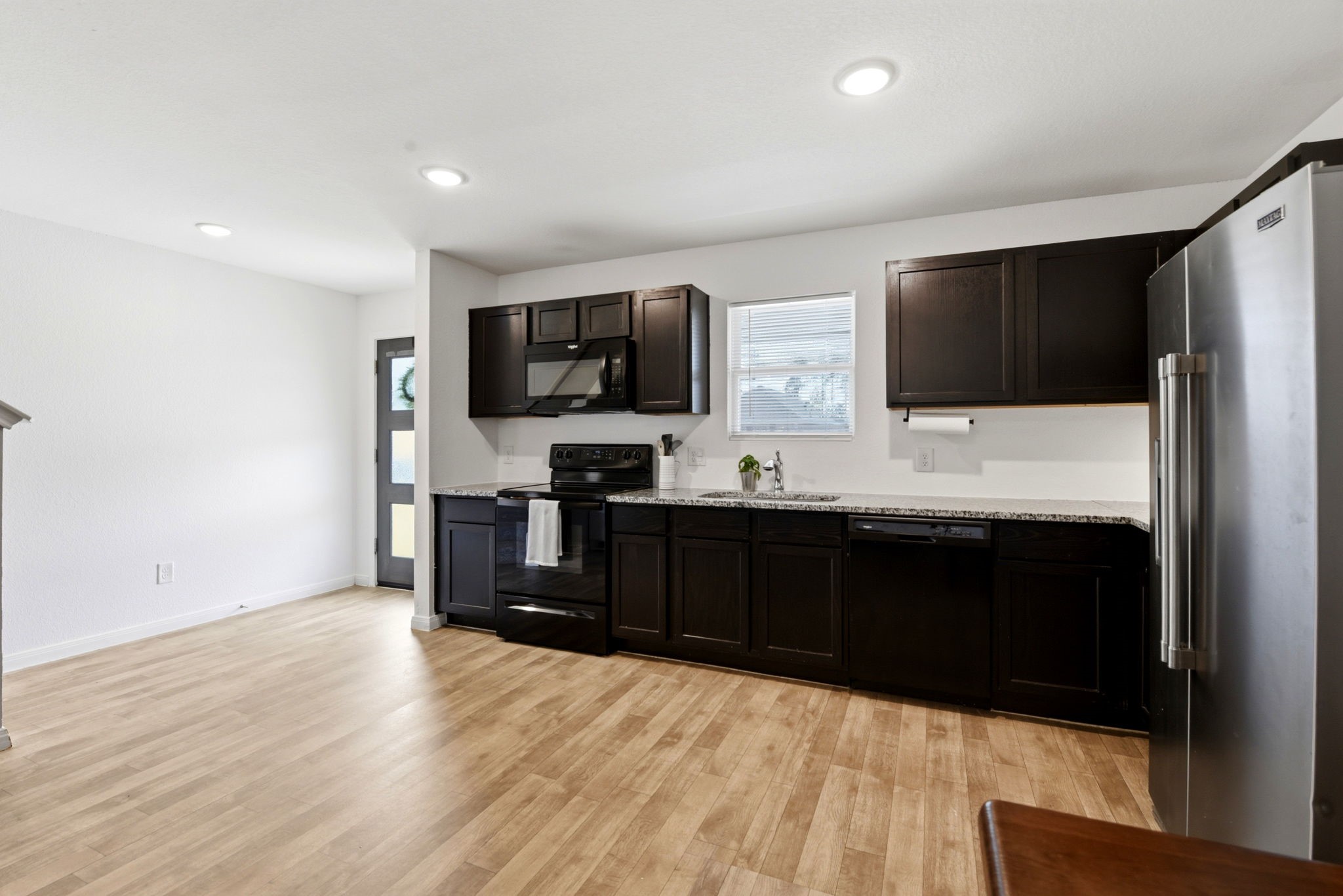 9819 Emerald Stone Way Property Photo 12