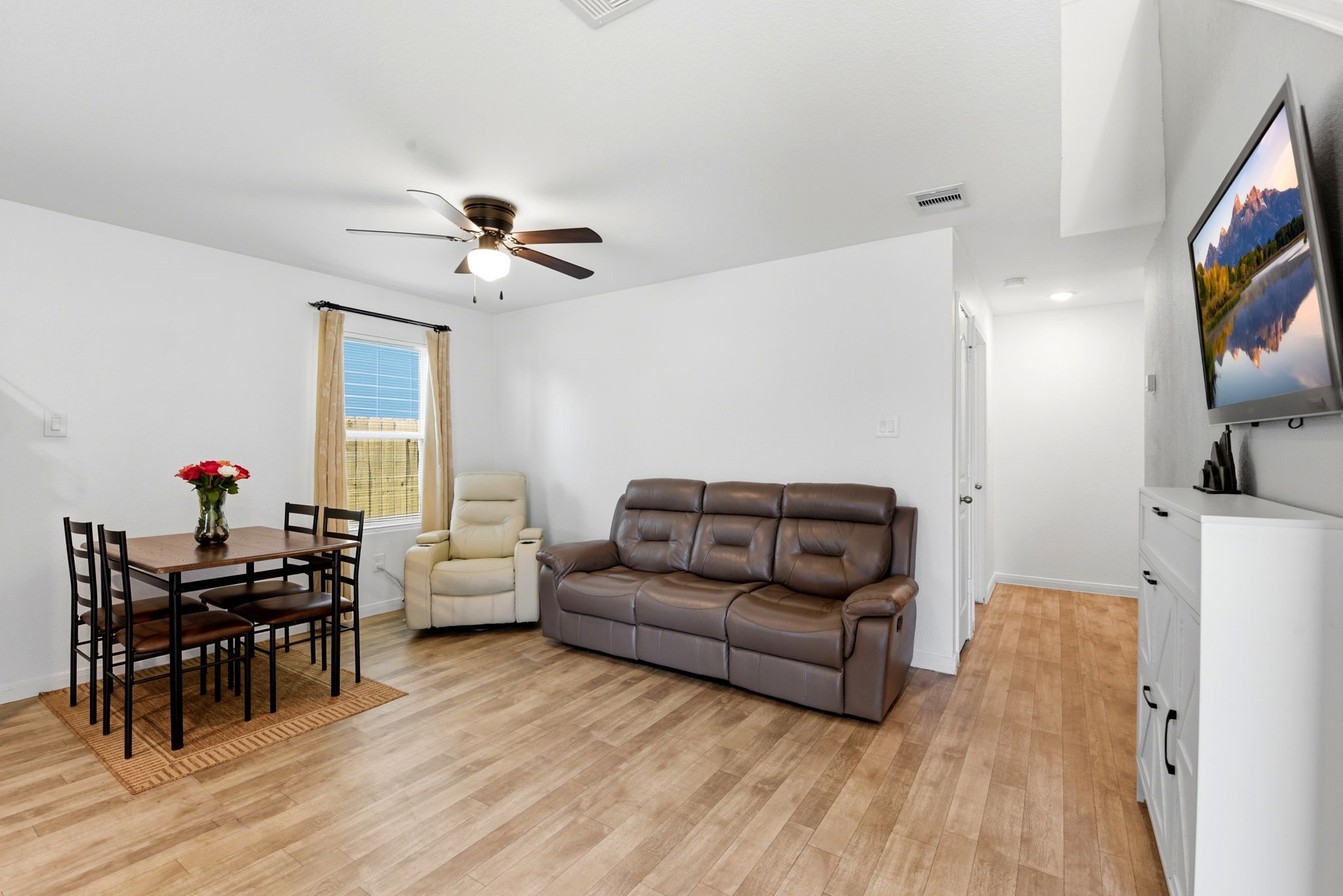 9819 Emerald Stone Way Property Photo 15