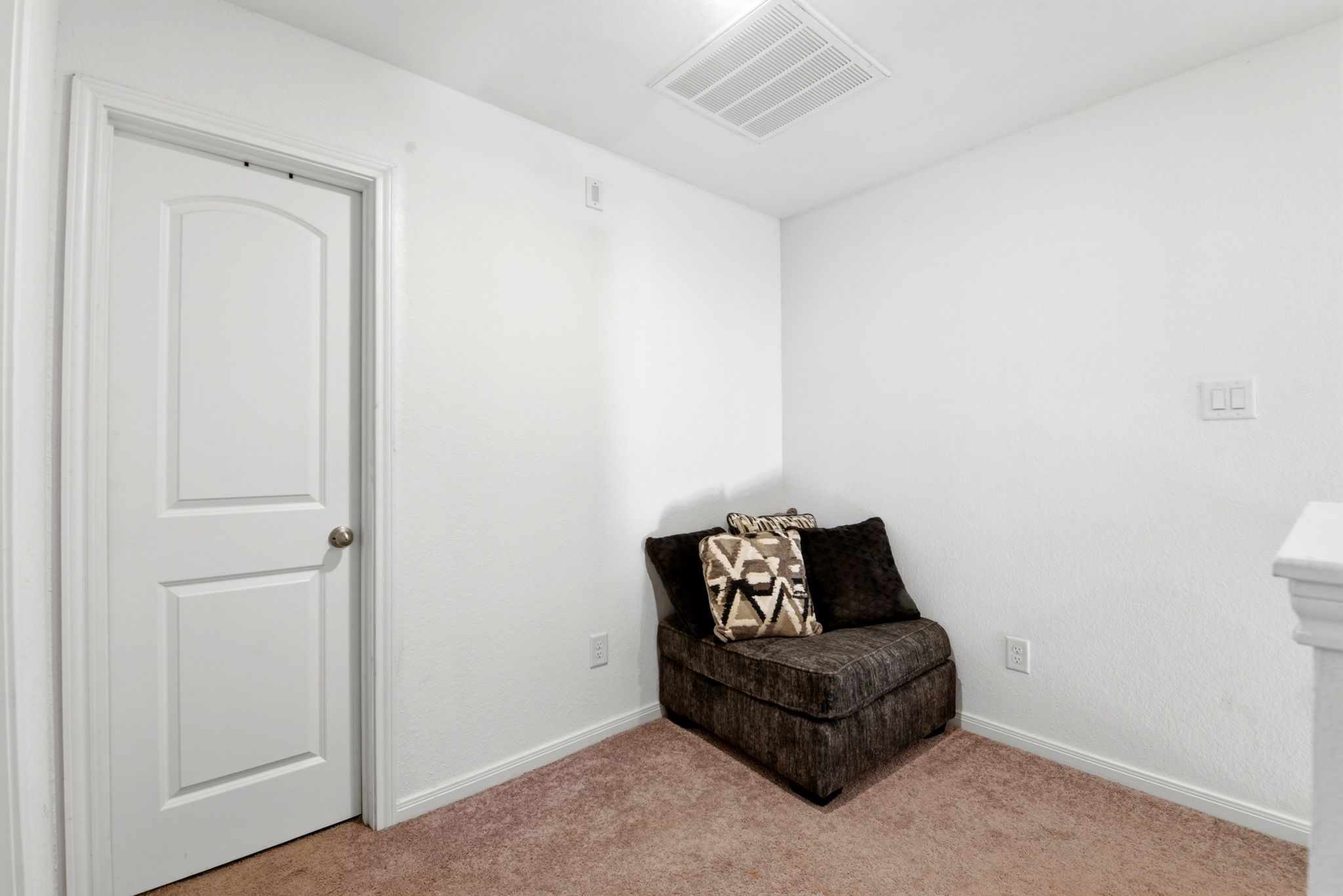 9819 Emerald Stone Way Property Photo 26