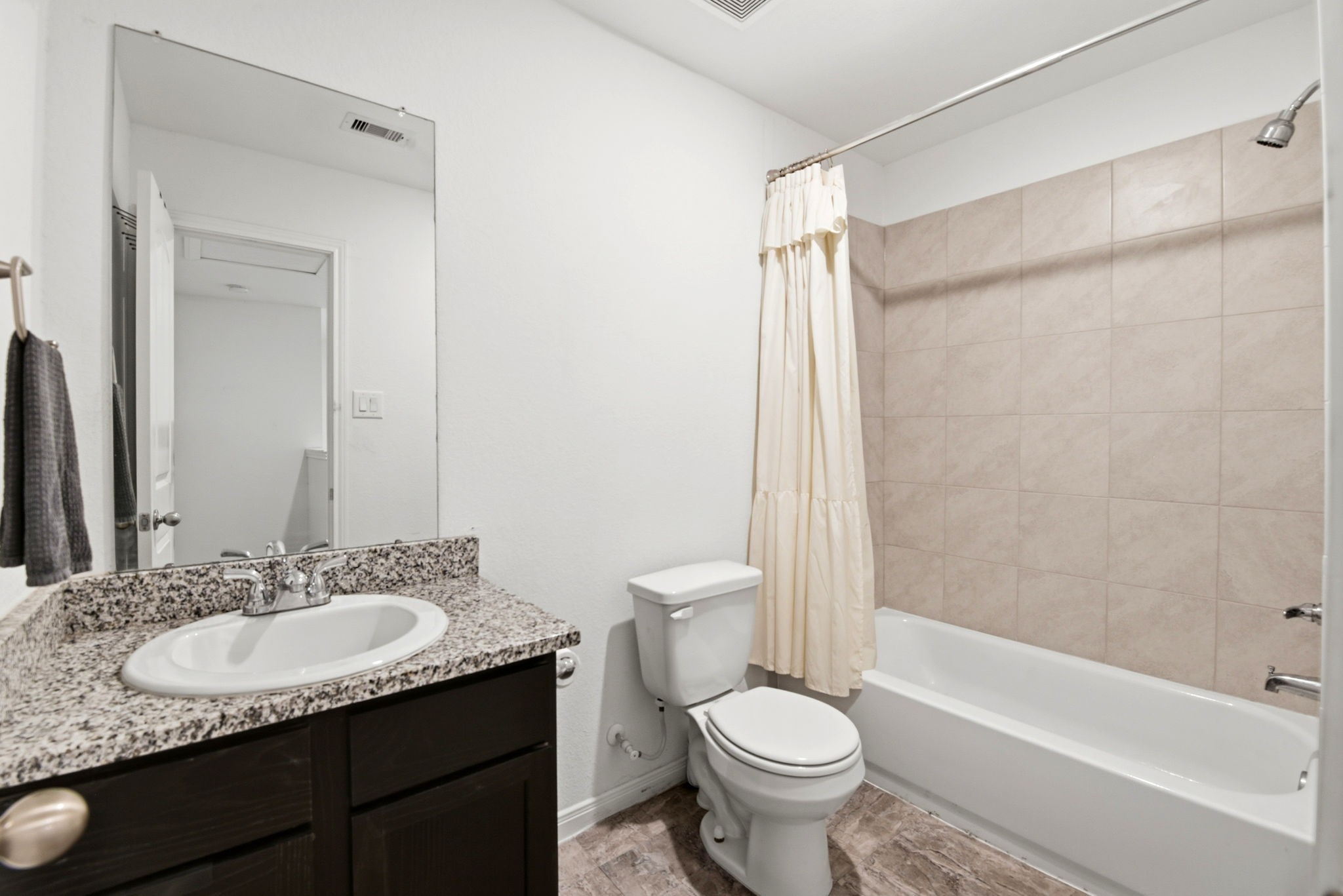 9819 Emerald Stone Way Property Photo 28