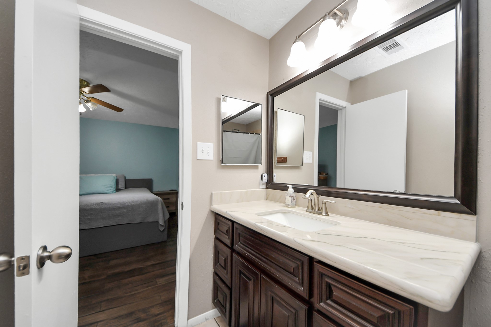 9634 Thistle Trail Drive Property Photo 13