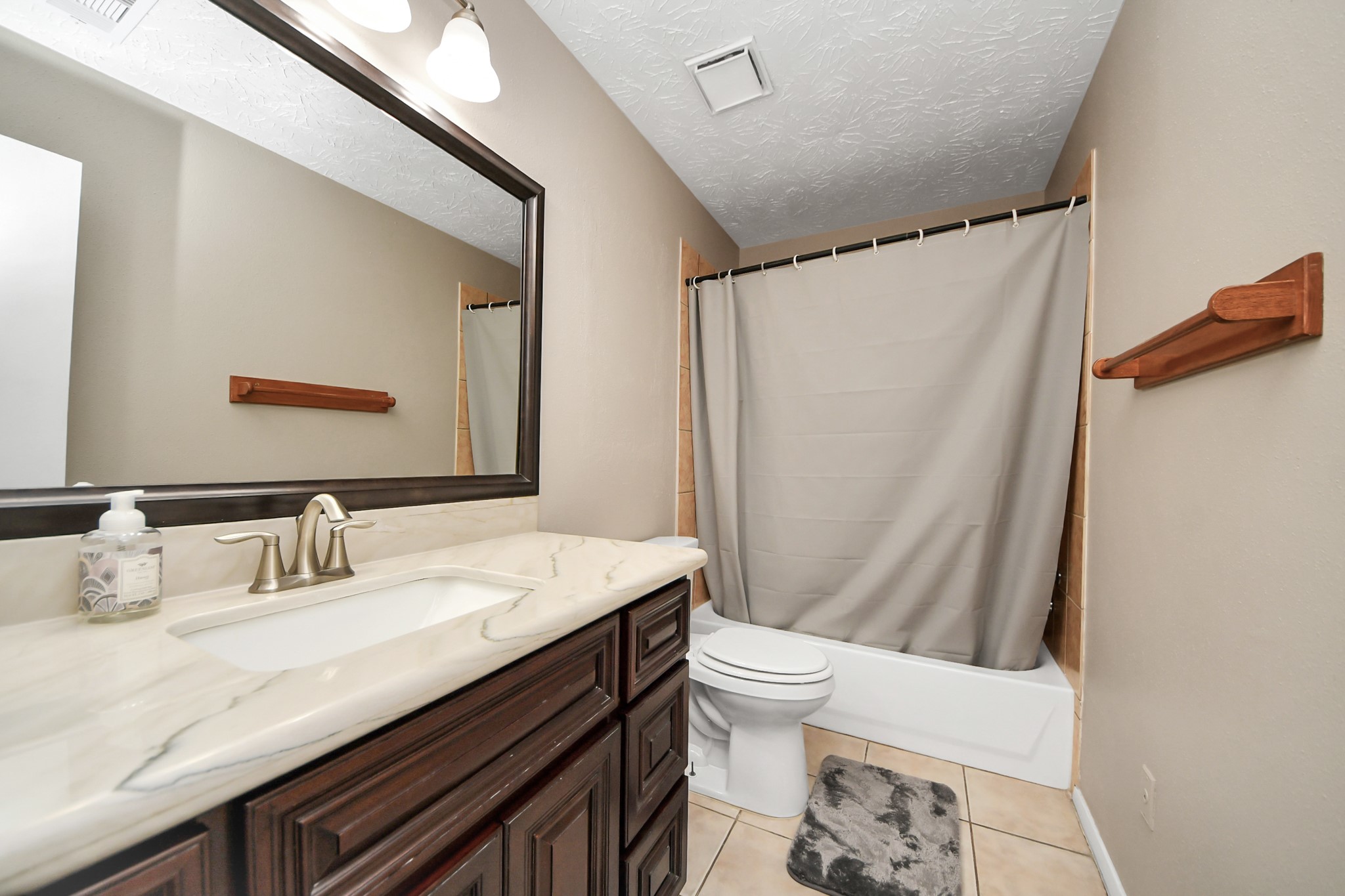 9634 Thistle Trail Drive Property Photo 15