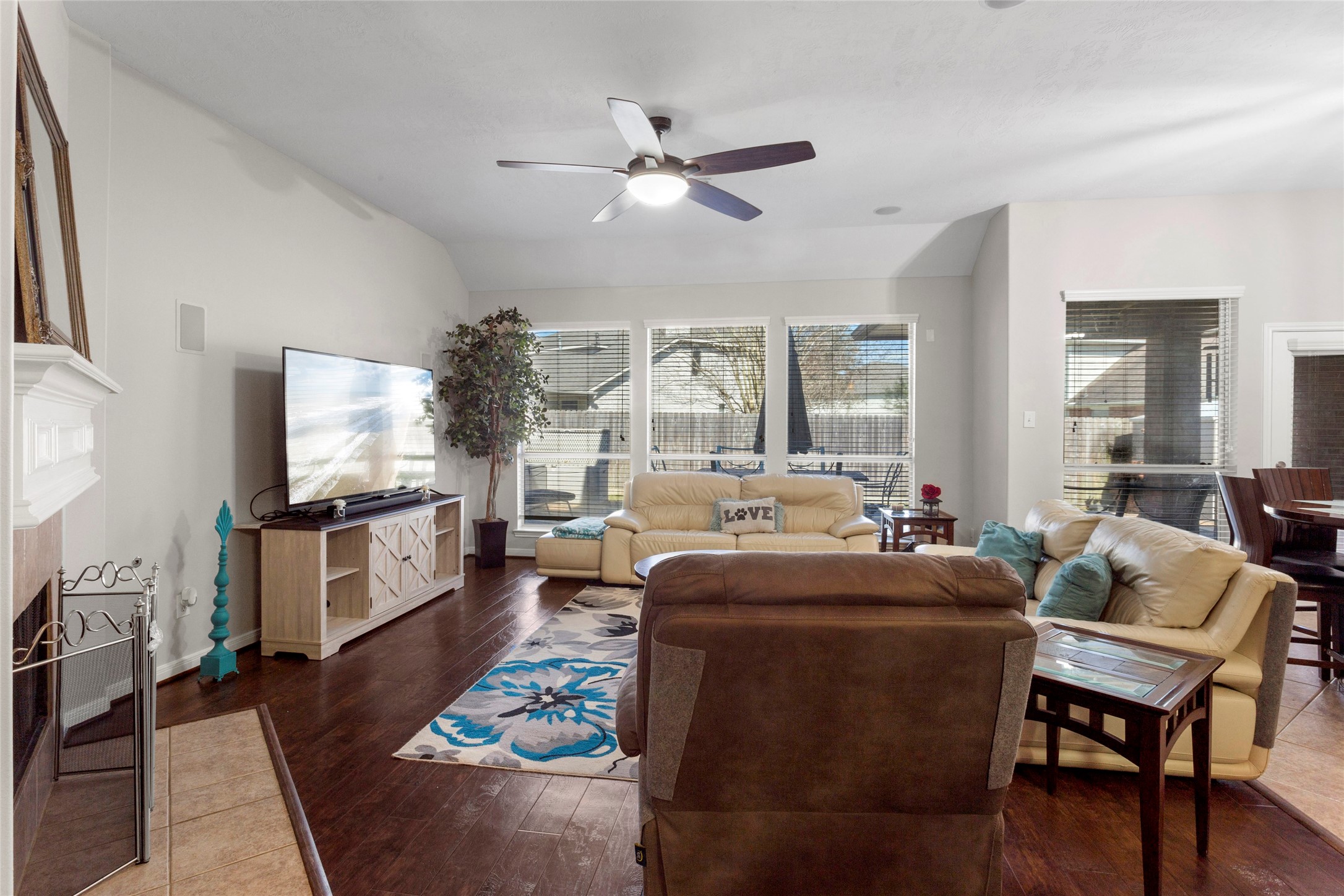 8707 Rolling Rapids Road Property Photo 6