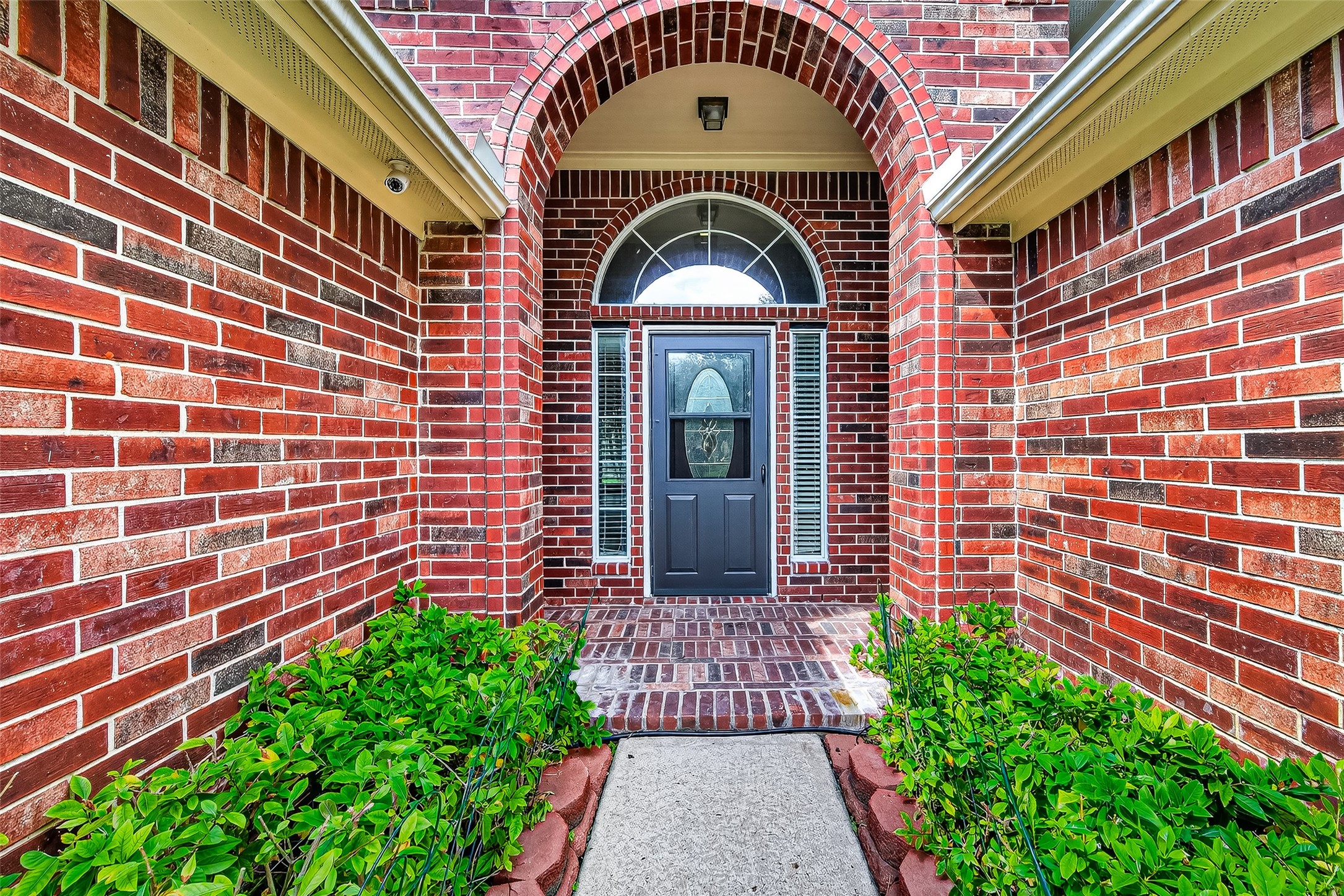 4014 Shoreview Lane Property Photo 2