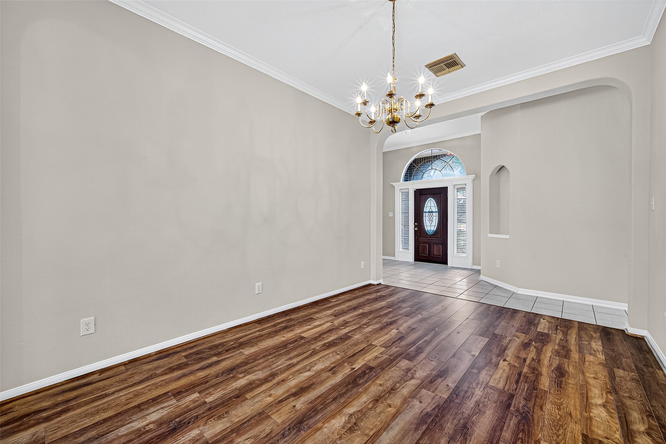 4014 Shoreview Lane Property Photo 3