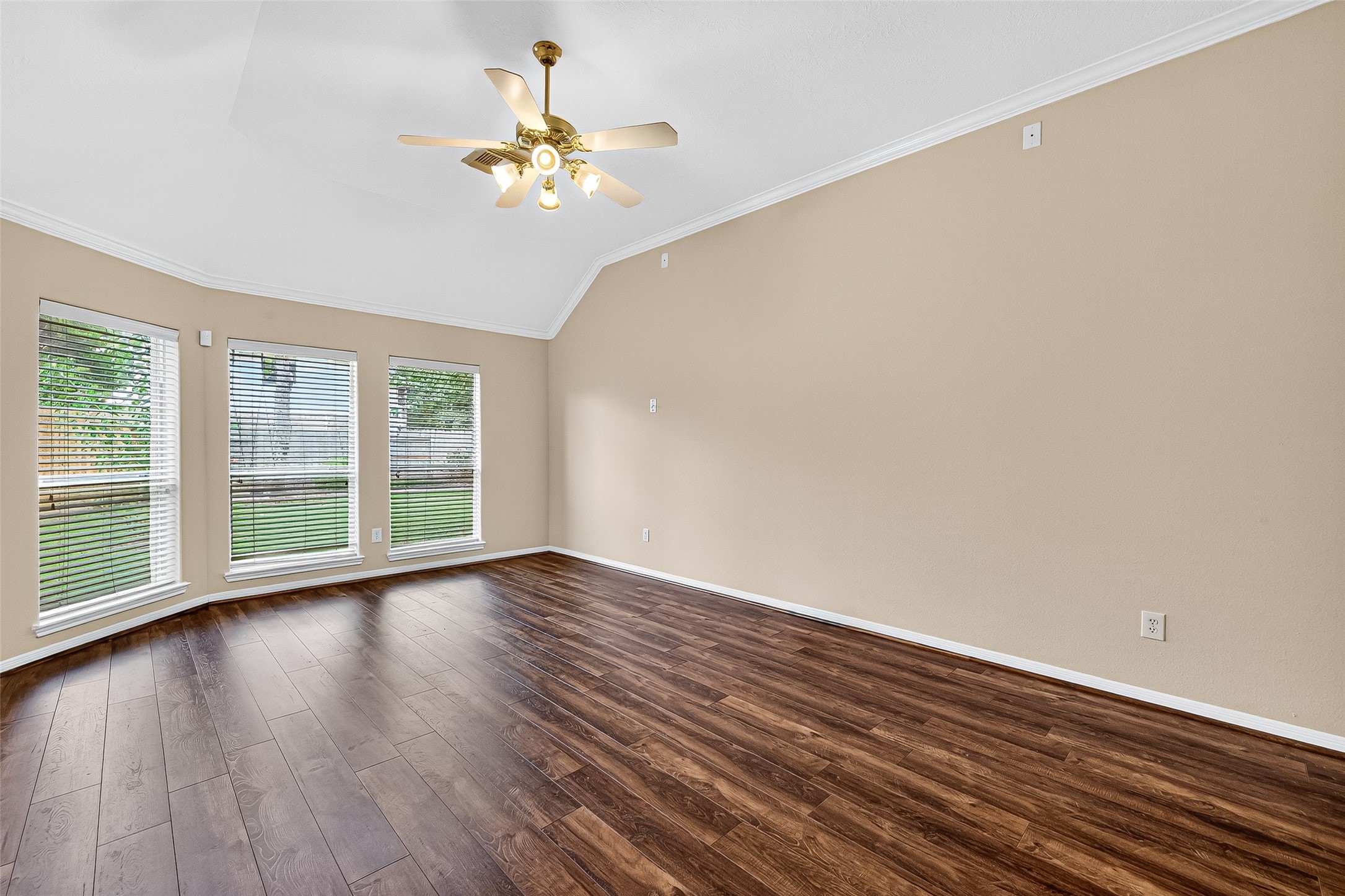 4014 Shoreview Lane Property Photo 15