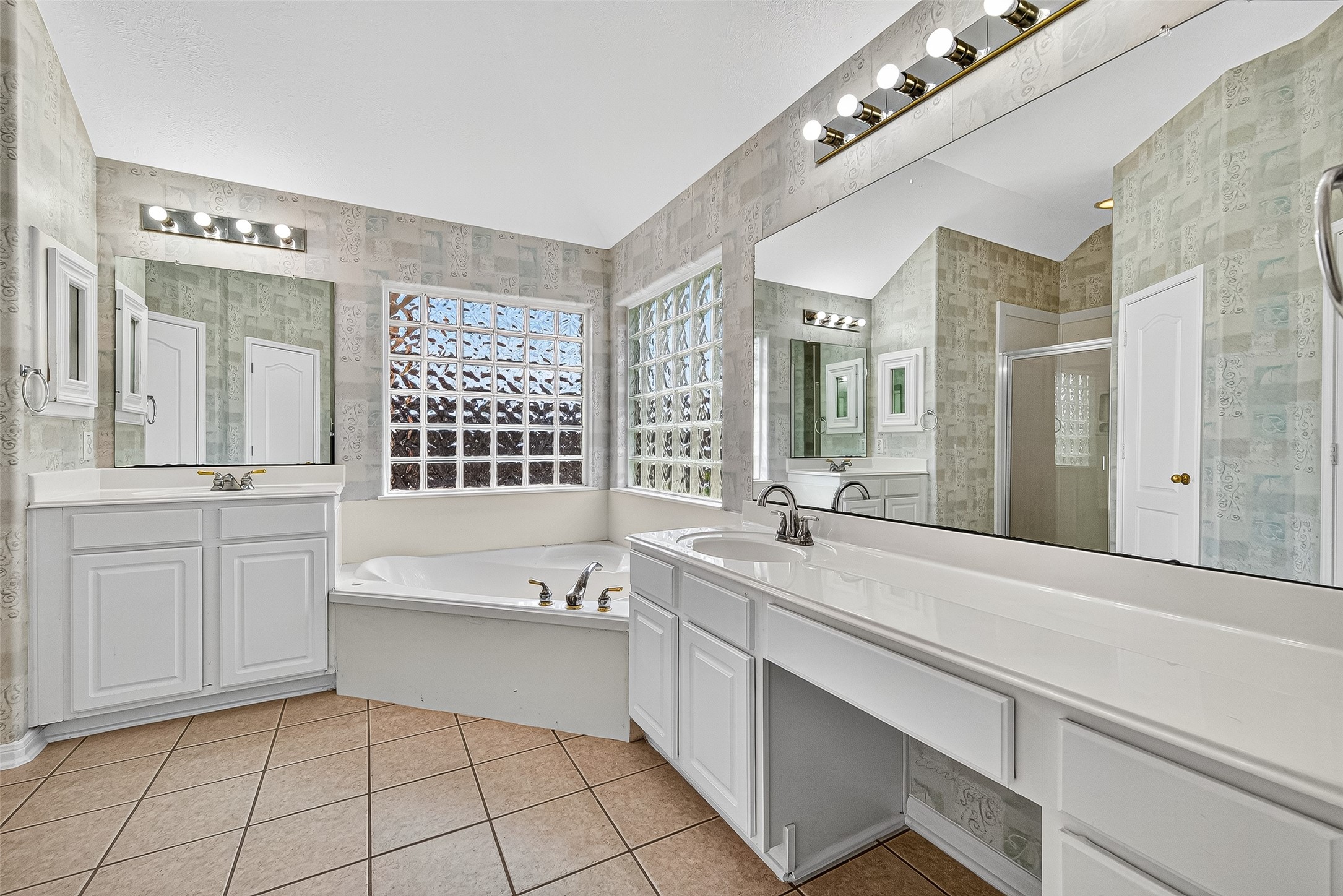 4014 Shoreview Lane Property Photo 17