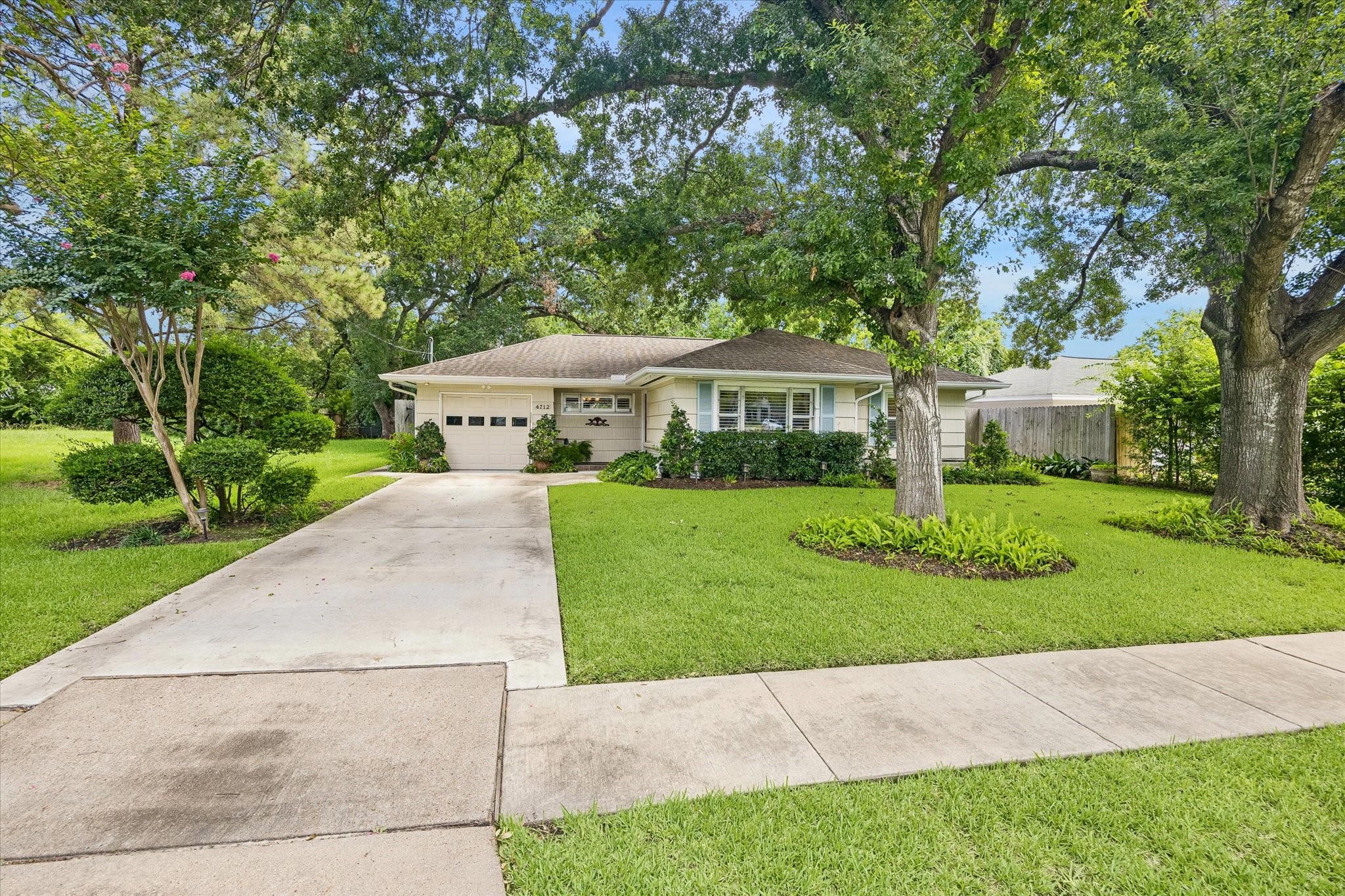 4712 Glenmont Street Property Photo 1