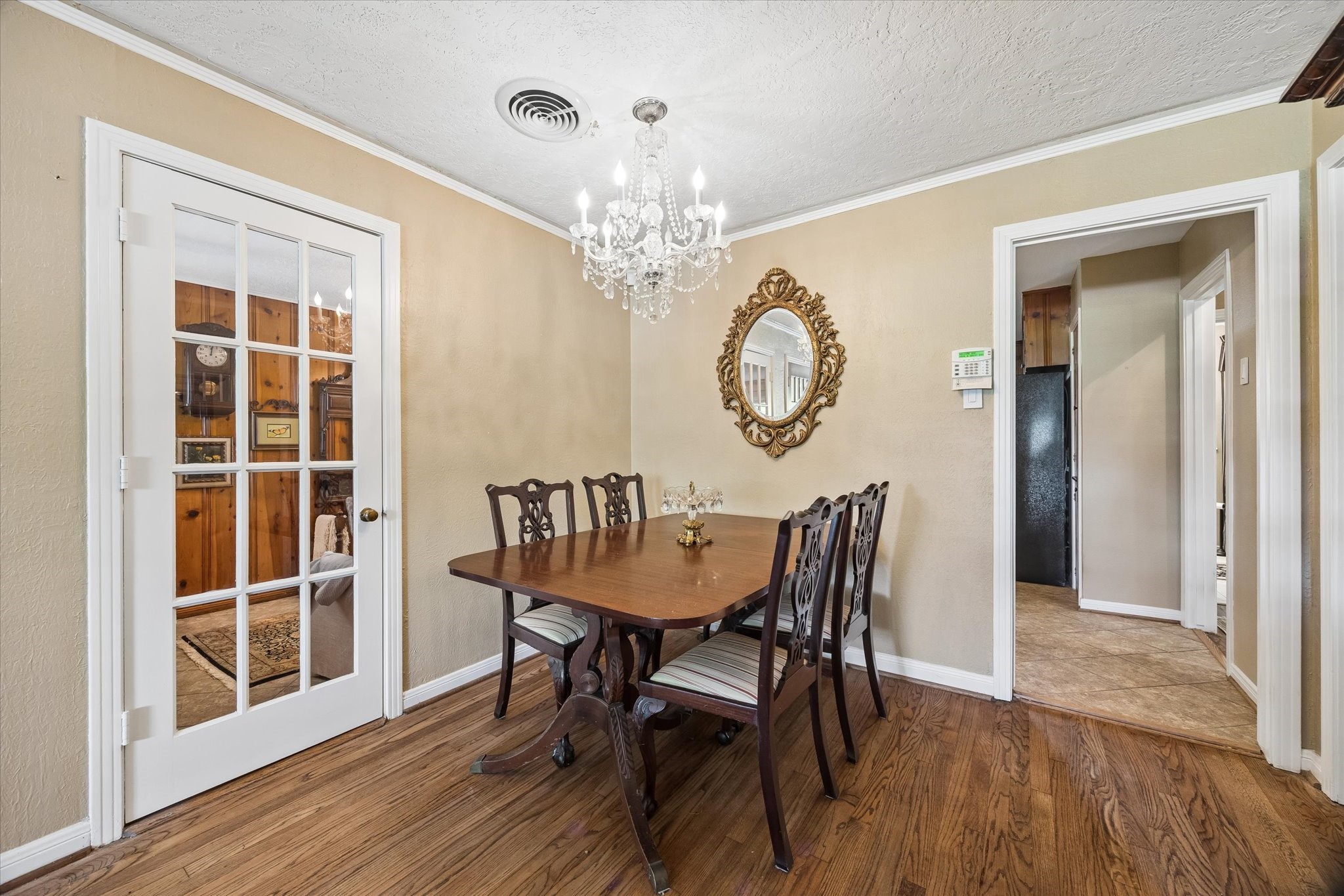 4712 Glenmont Street Property Photo 7