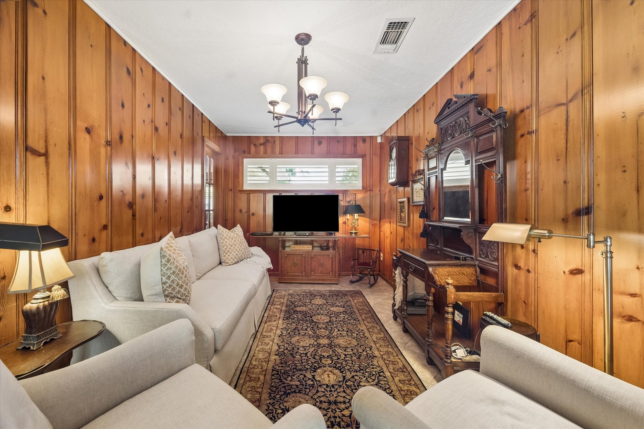 4712 Glenmont Street Property Photo 14