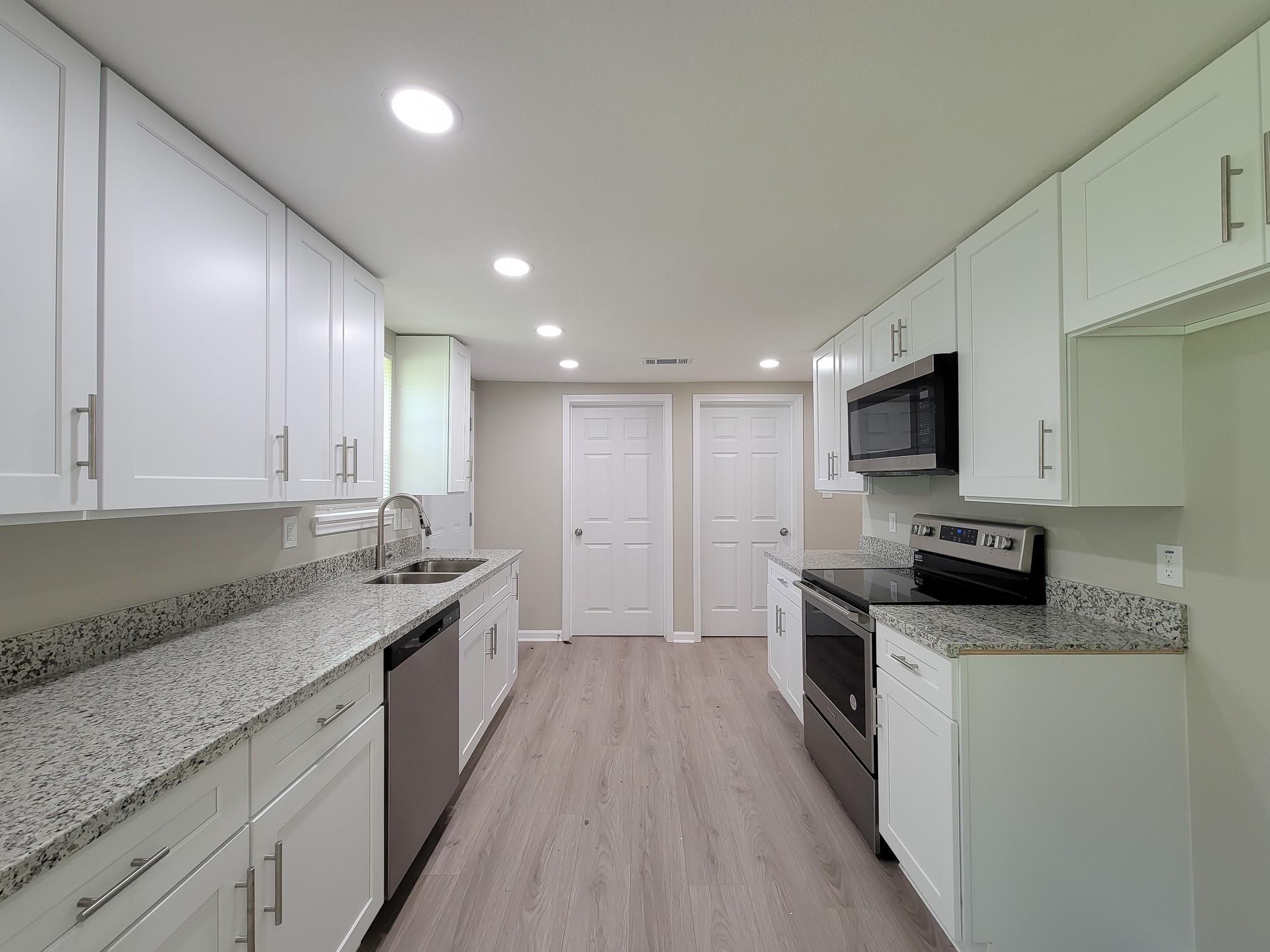 1107 Roosevelt Street Property Photo 3