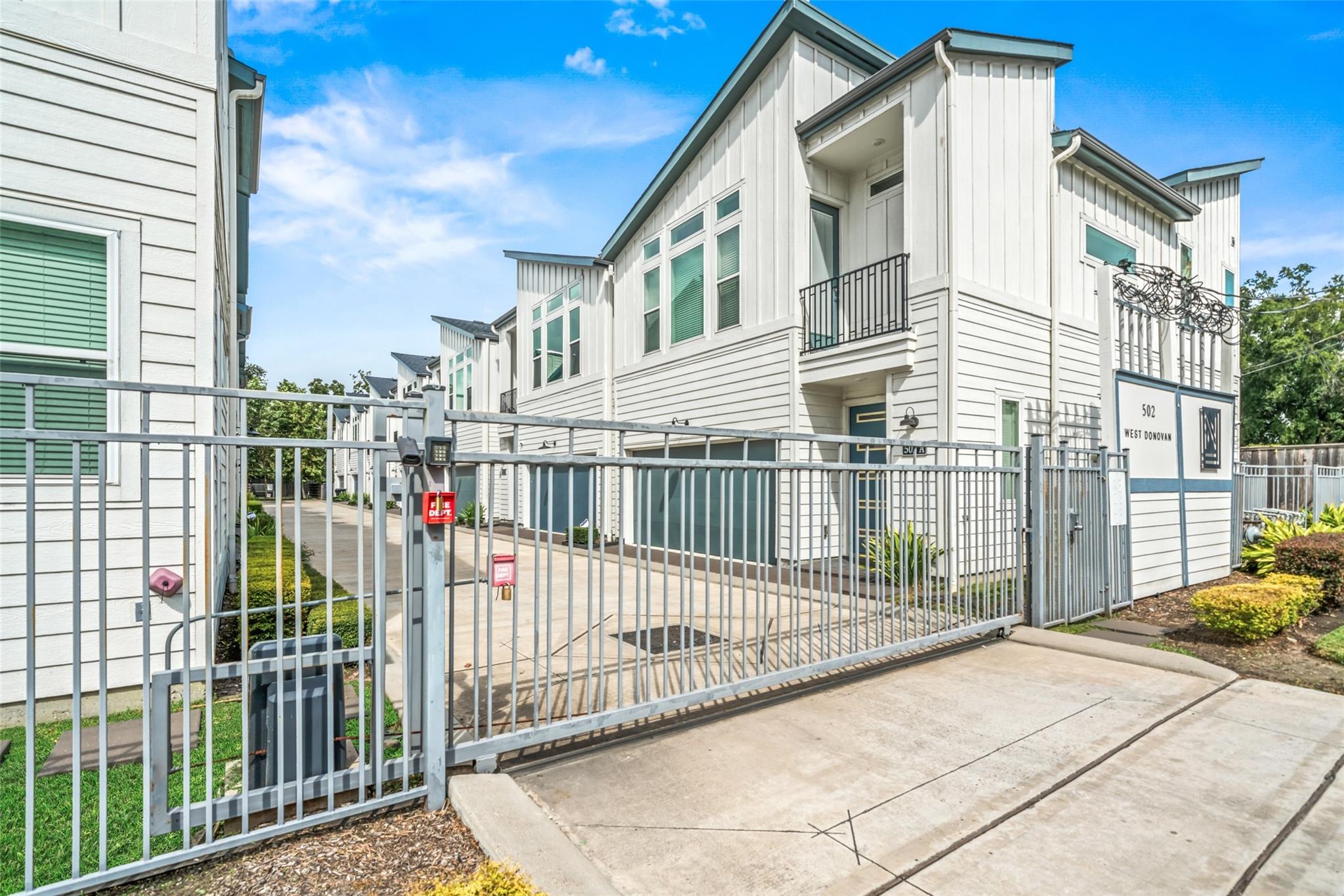 502 W Donovan Street # A, Houston Tx 77091 Property Photo 2