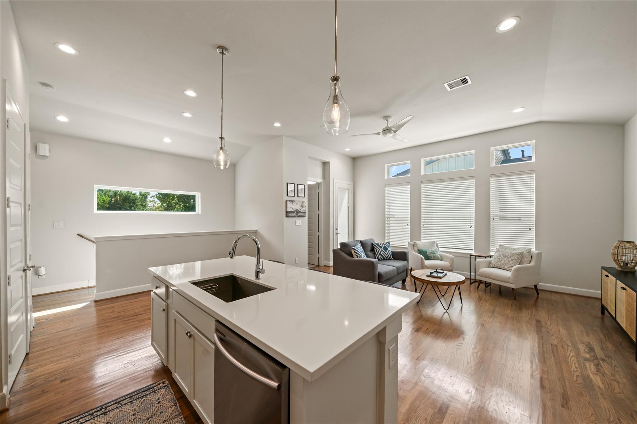 502 W Donovan Street # A, Houston Tx 77091 Property Photo 4