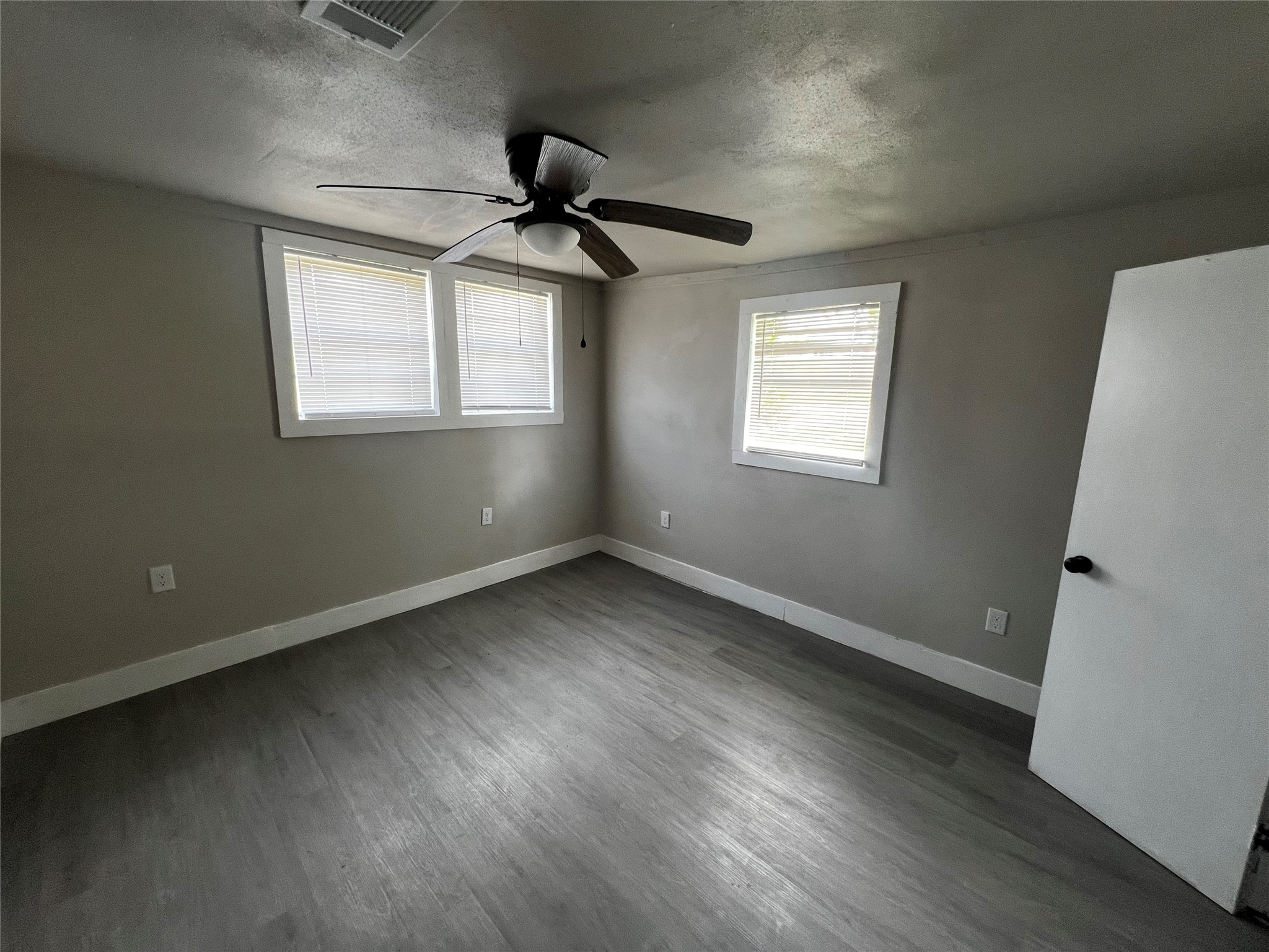 1337 W Procter Street Property Photo 7