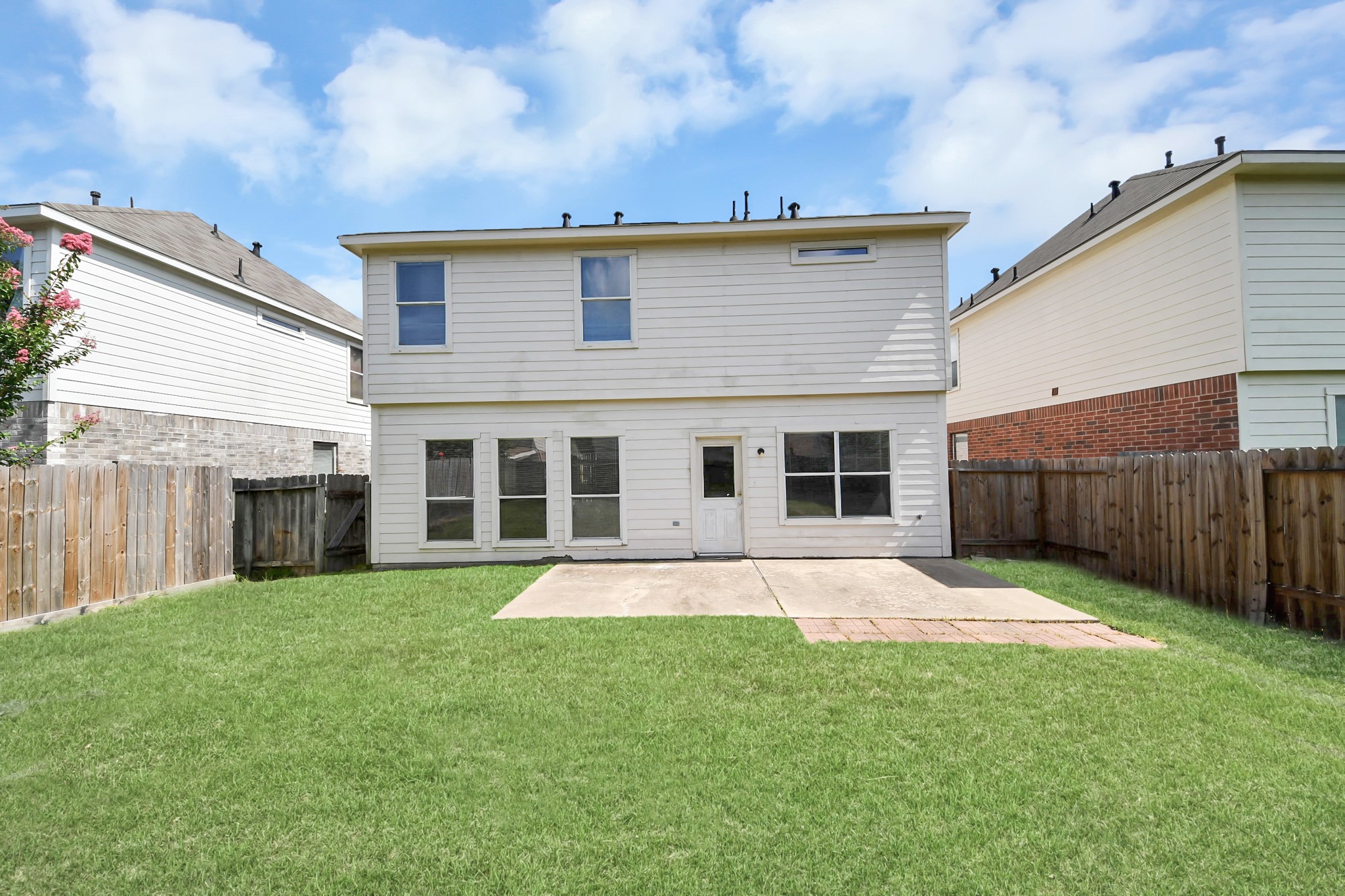 19439 Juniper Vale Circle Property Photo 7