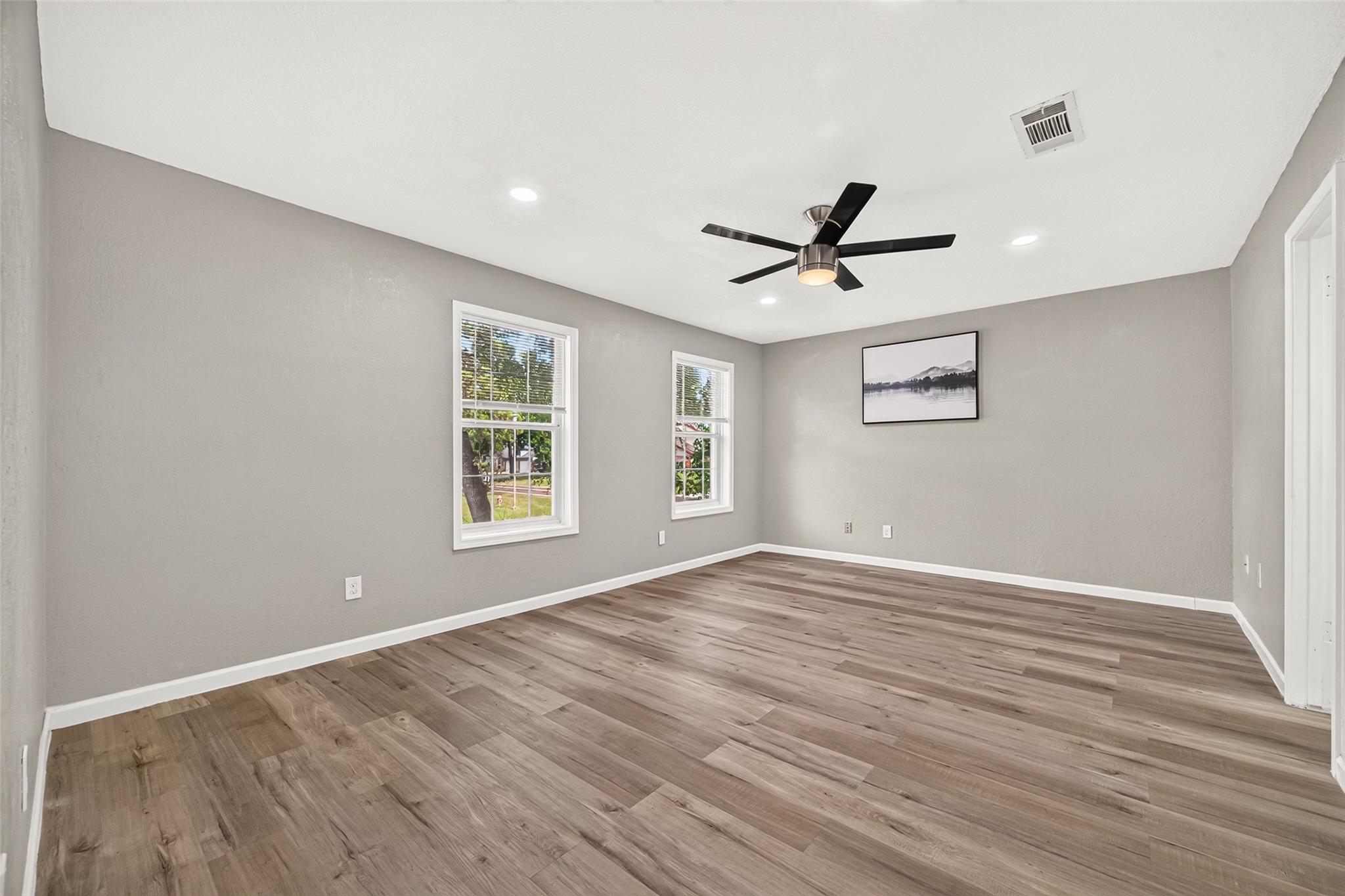 552 Roanoke Drive Property Photo 14