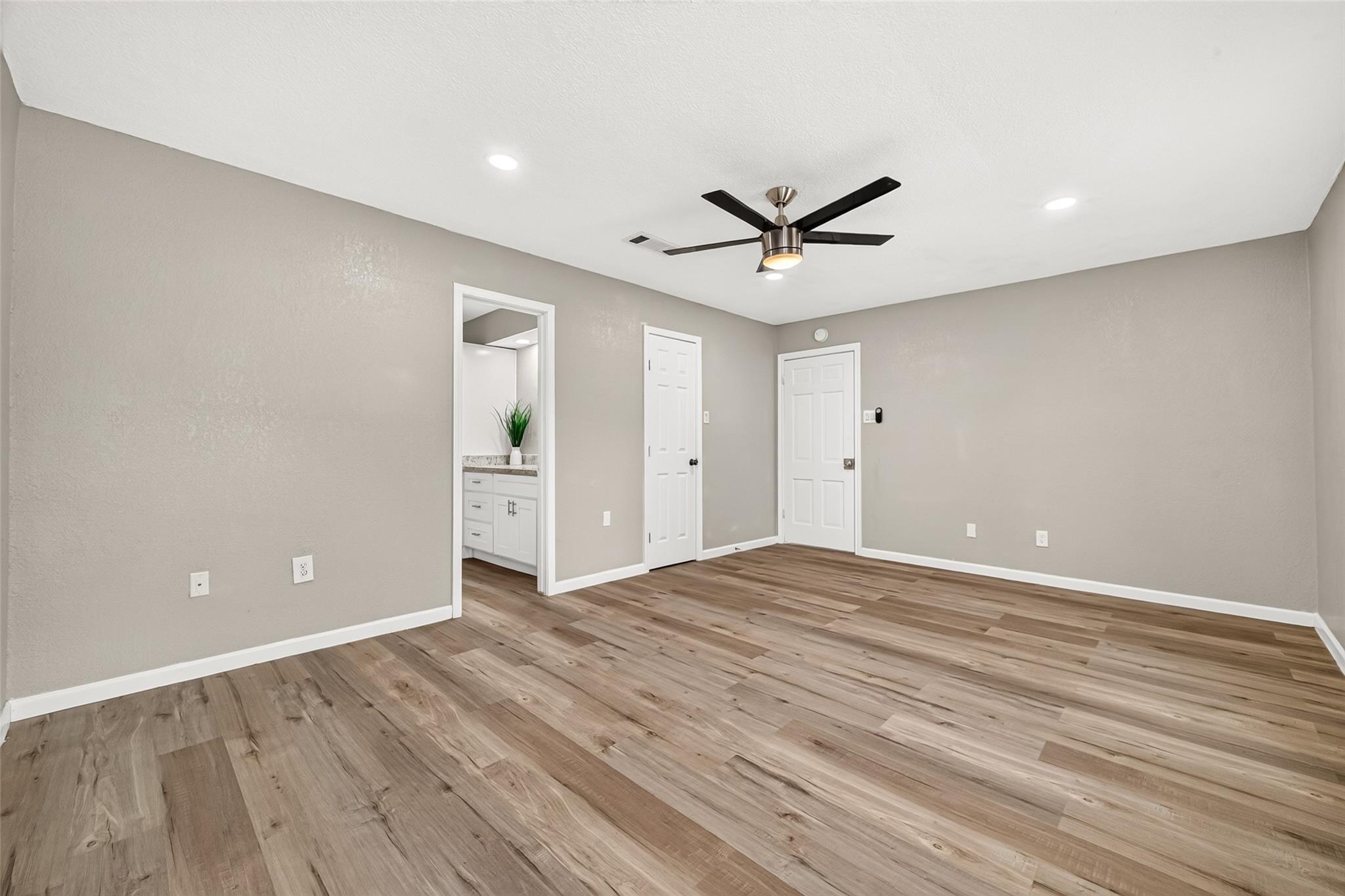 552 Roanoke Drive Property Photo 15