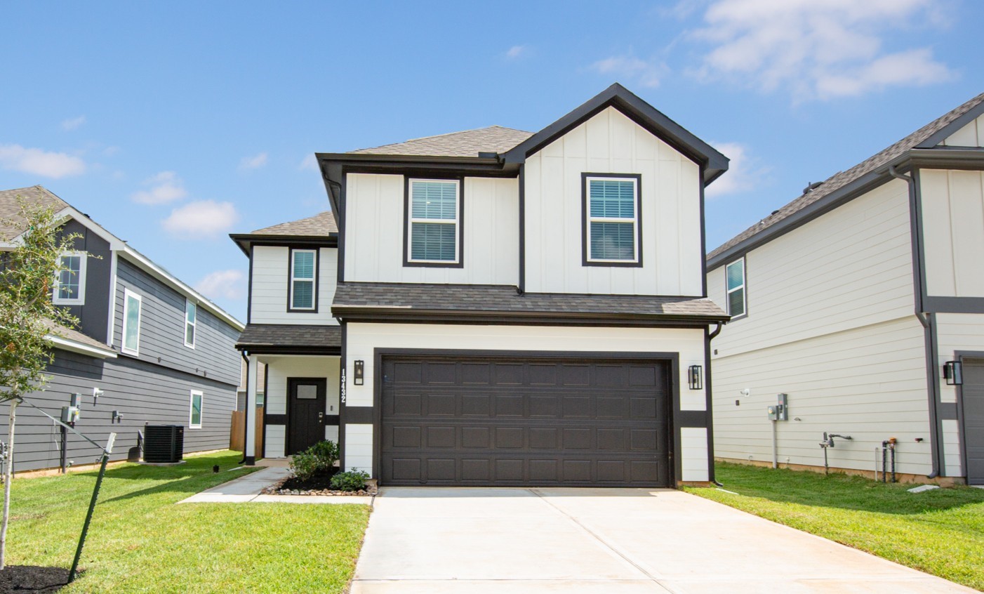 13432 Yellow Perch Drive Property Photo 1