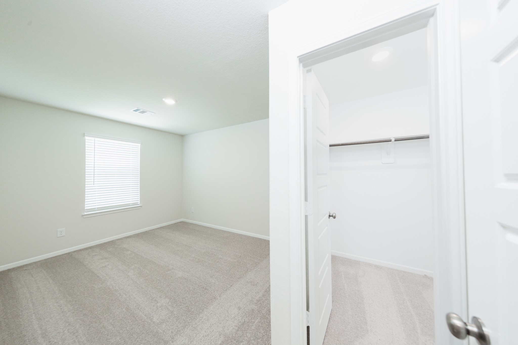 13432 Yellow Perch Drive Property Photo 9