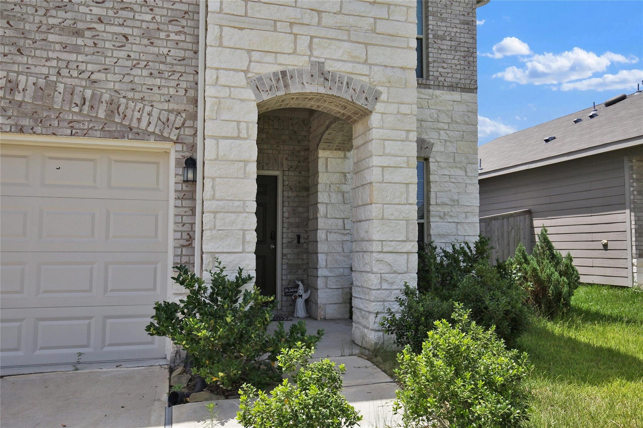 234 Pine Cavern Drive Property Photo 3