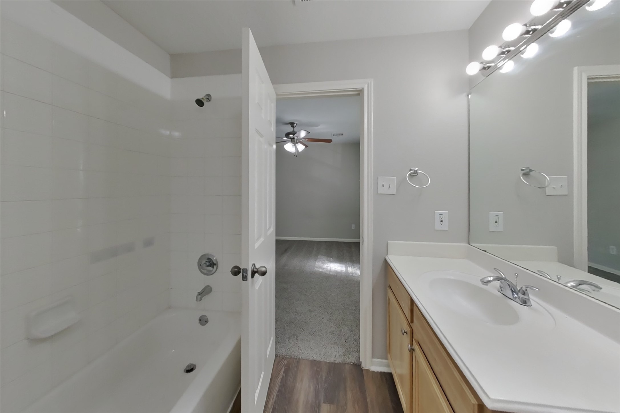 11403 Carla Street Property Photo 11