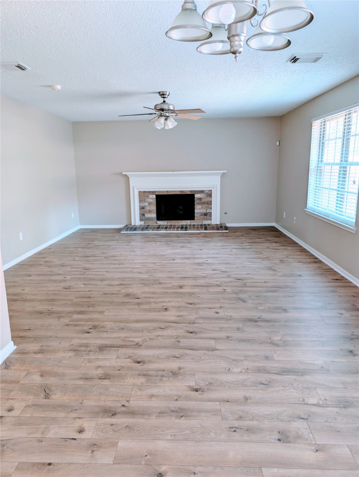 9303 Palm Shores Drive Property Photo 10