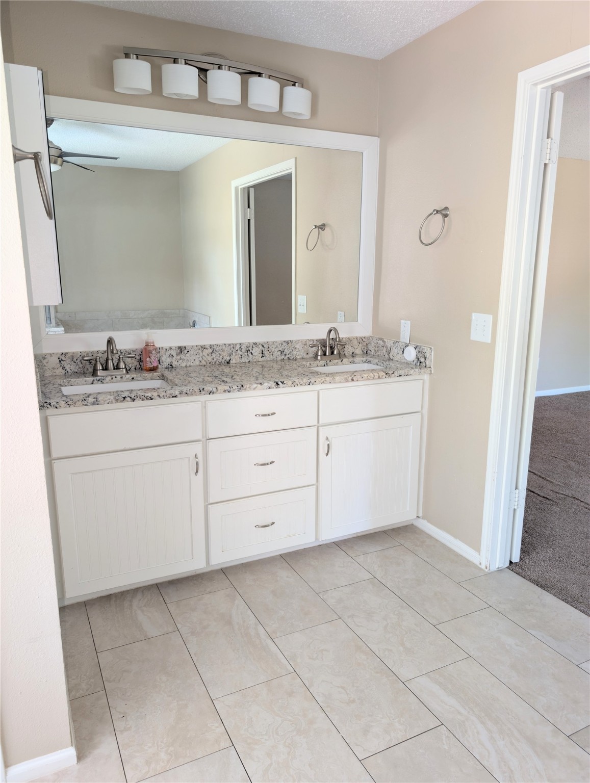 9303 Palm Shores Drive Property Photo 14