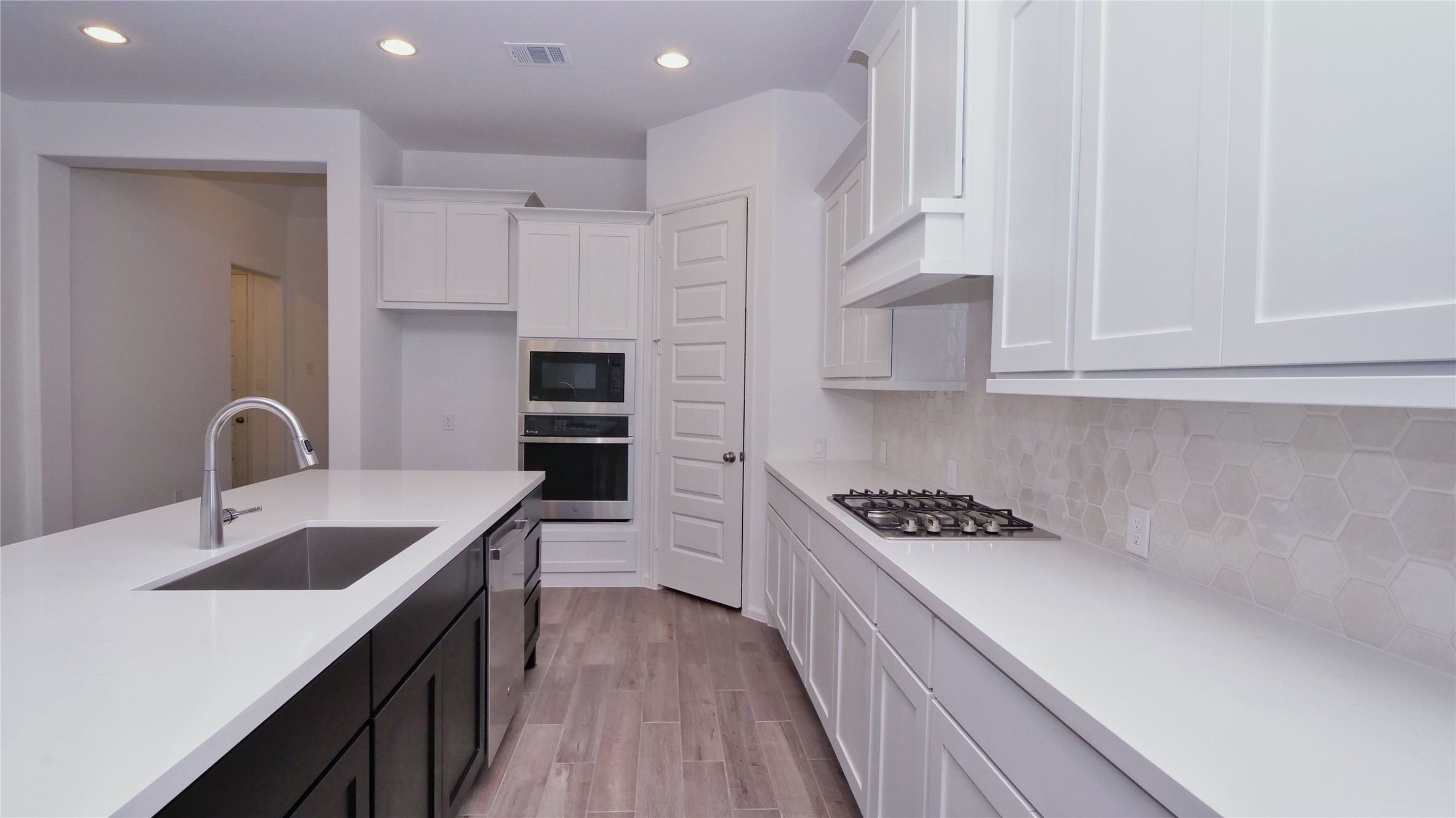 5311 Birch Shadow Drive Property Photo 5