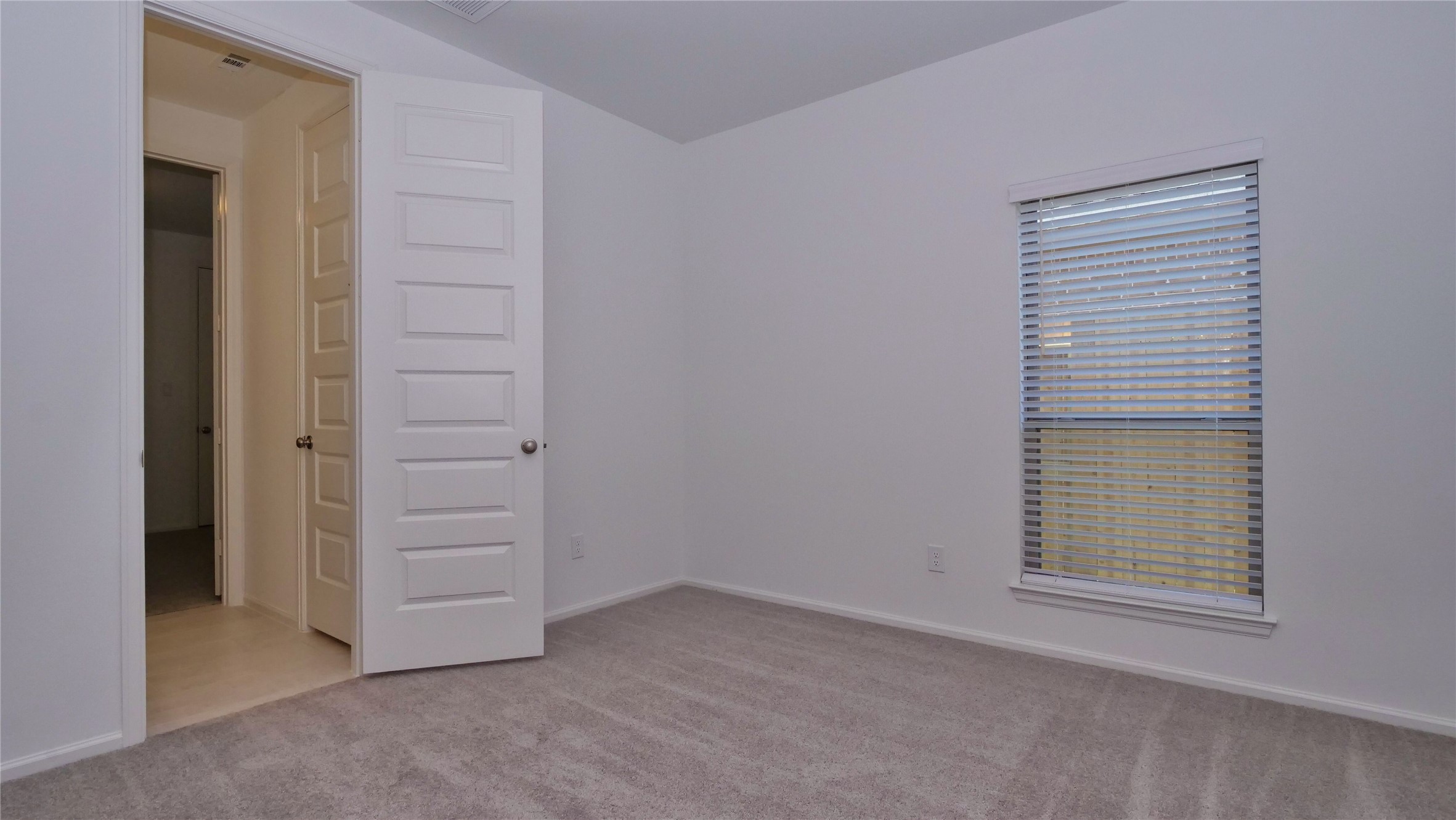 5311 Birch Shadow Drive Property Photo 14