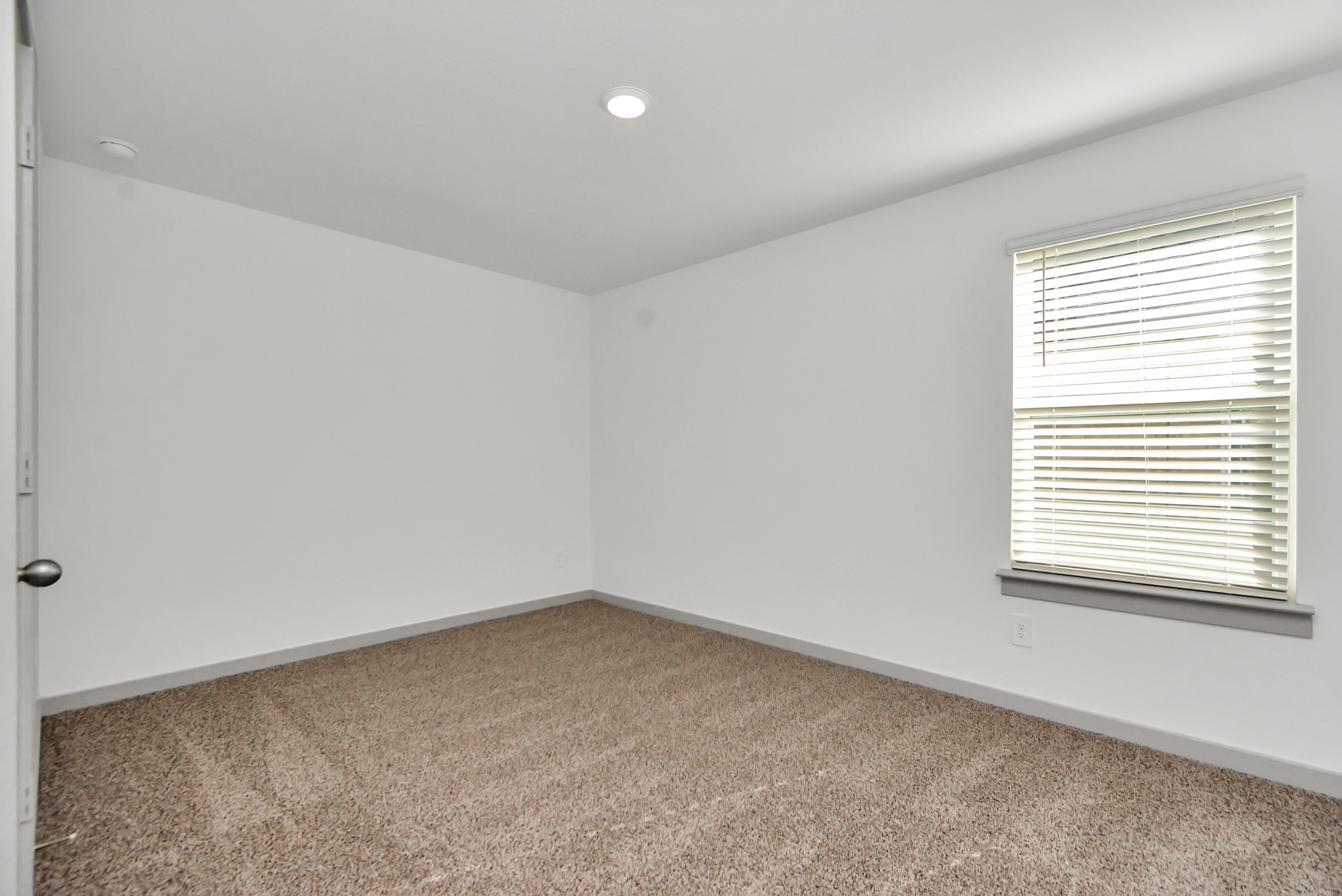1114 Hughes Crossing Drive Property Photo 13