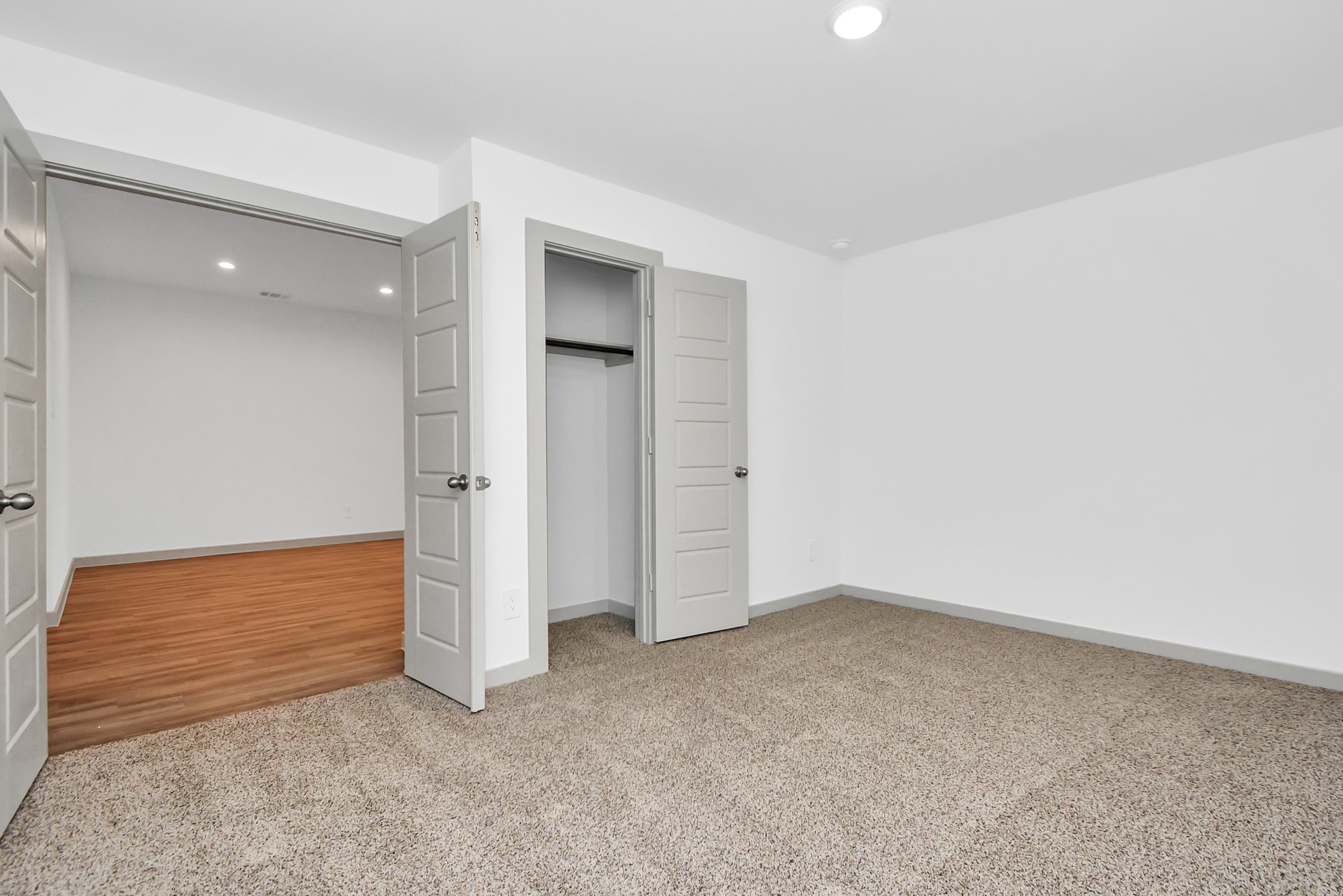 1114 Hughes Crossing Drive Property Photo 14