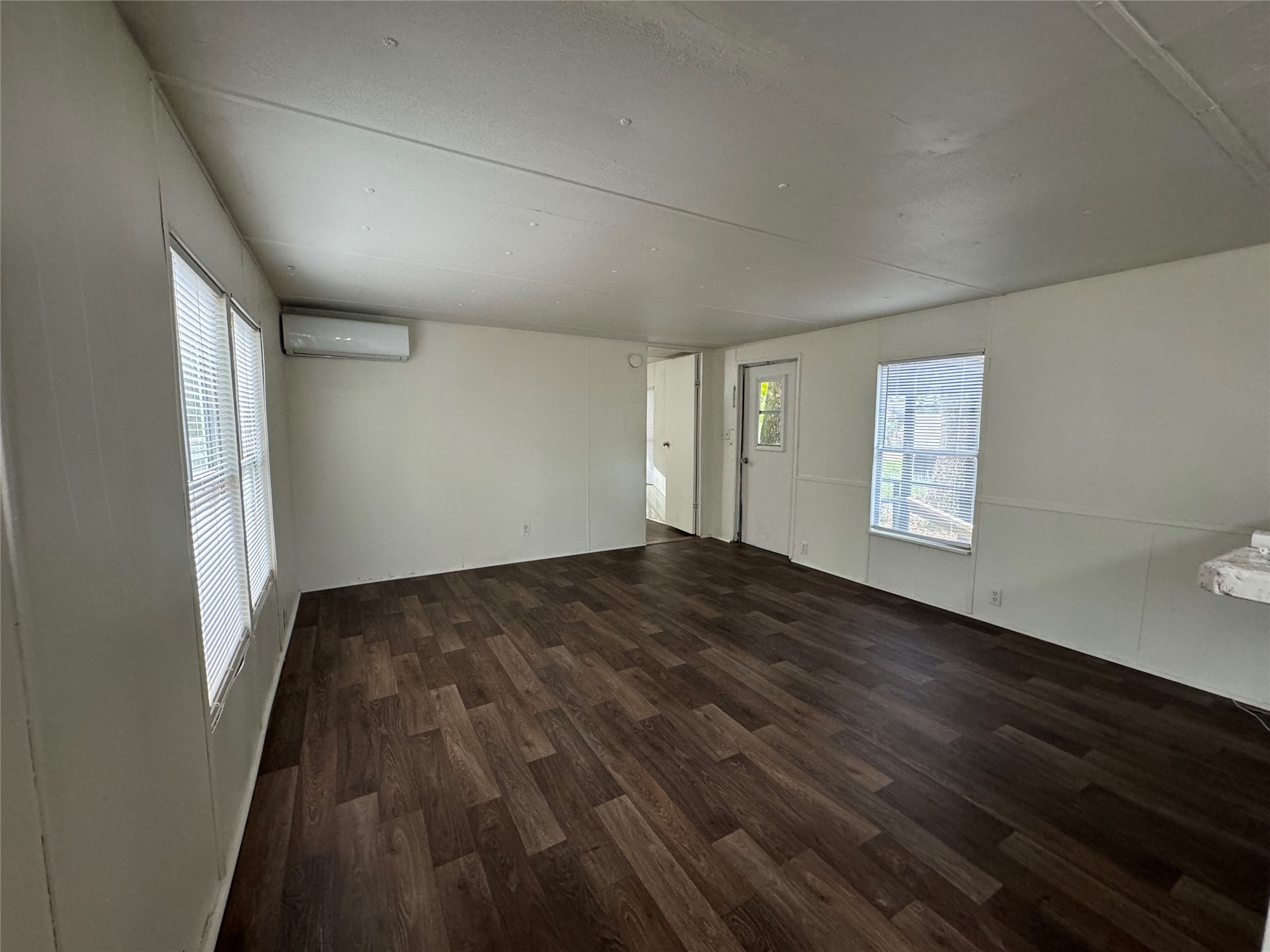 104b N 1st Street Property Photo 3
