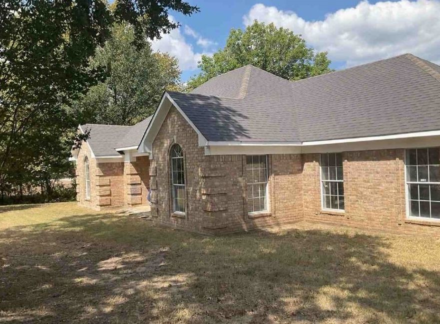 D C Cannon Elementary School Real Estate Listings Main Image