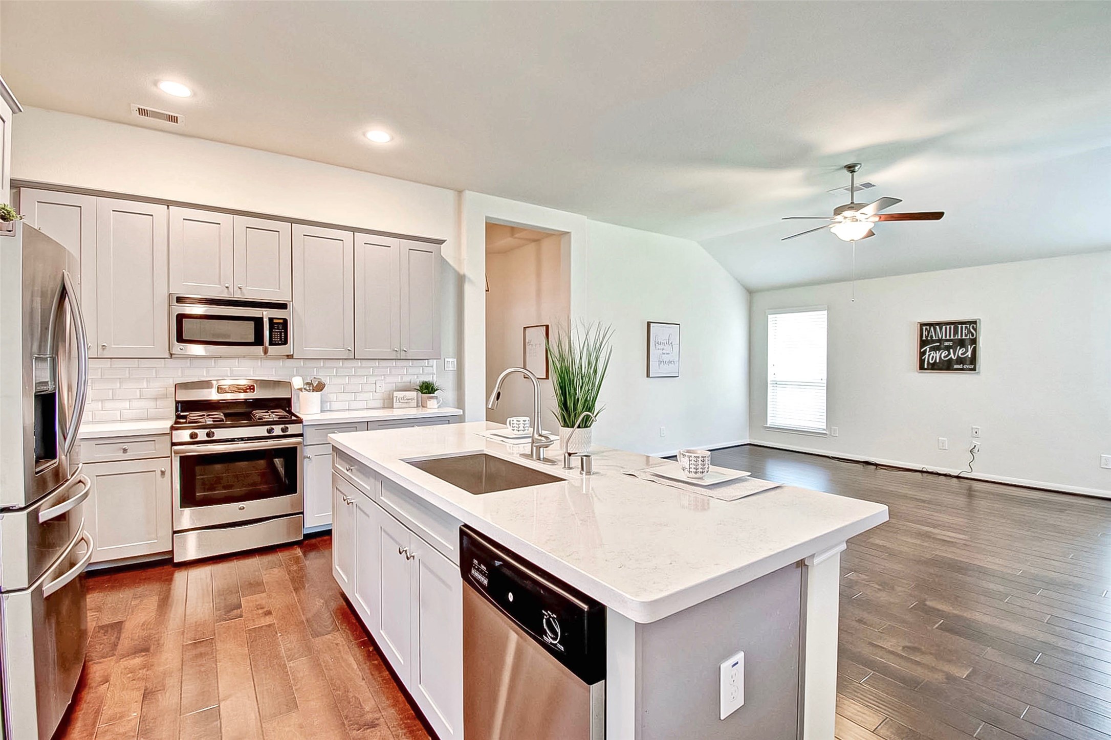 18802 Majestic Vista Lane Property Photo 1