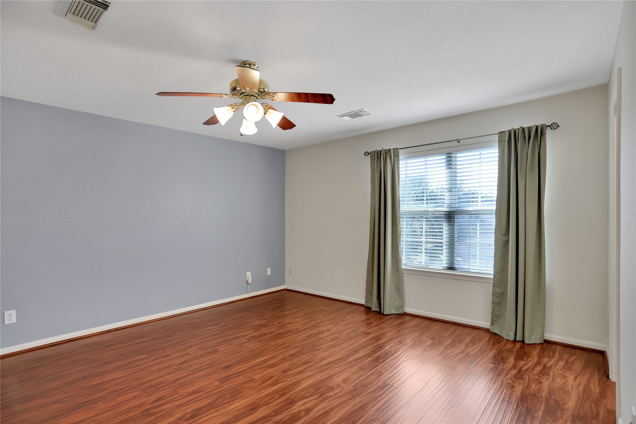 17922 Mission Bluff Lane Property Photo 9