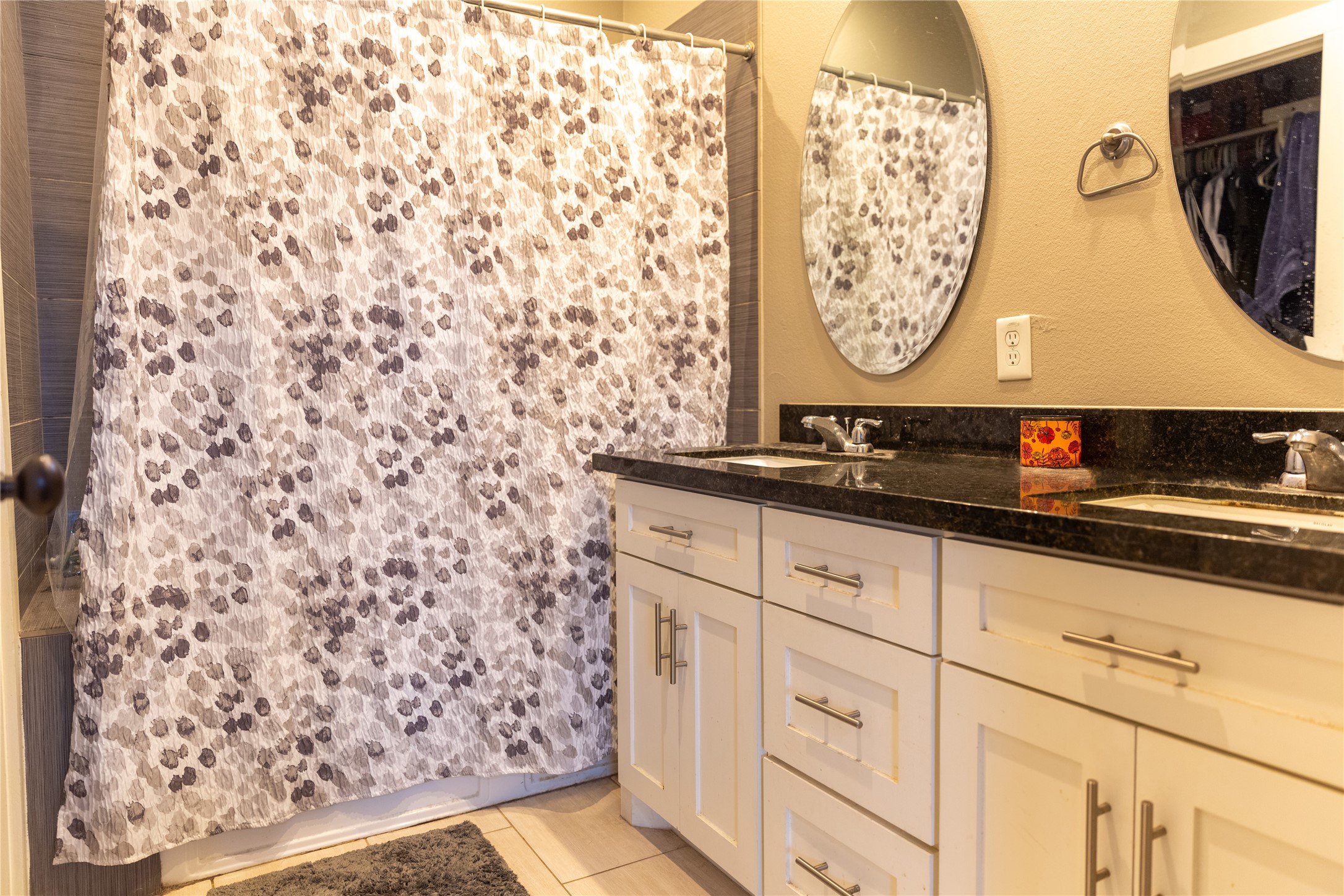 2903 Blodgett Street Property Photo 18