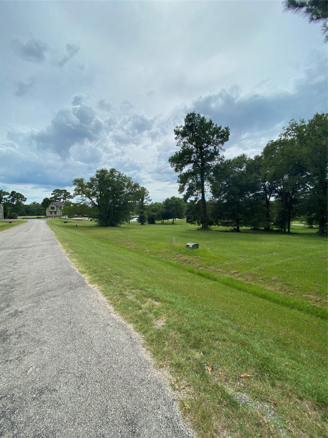 60 Lakecrest Lane Property Photo 1