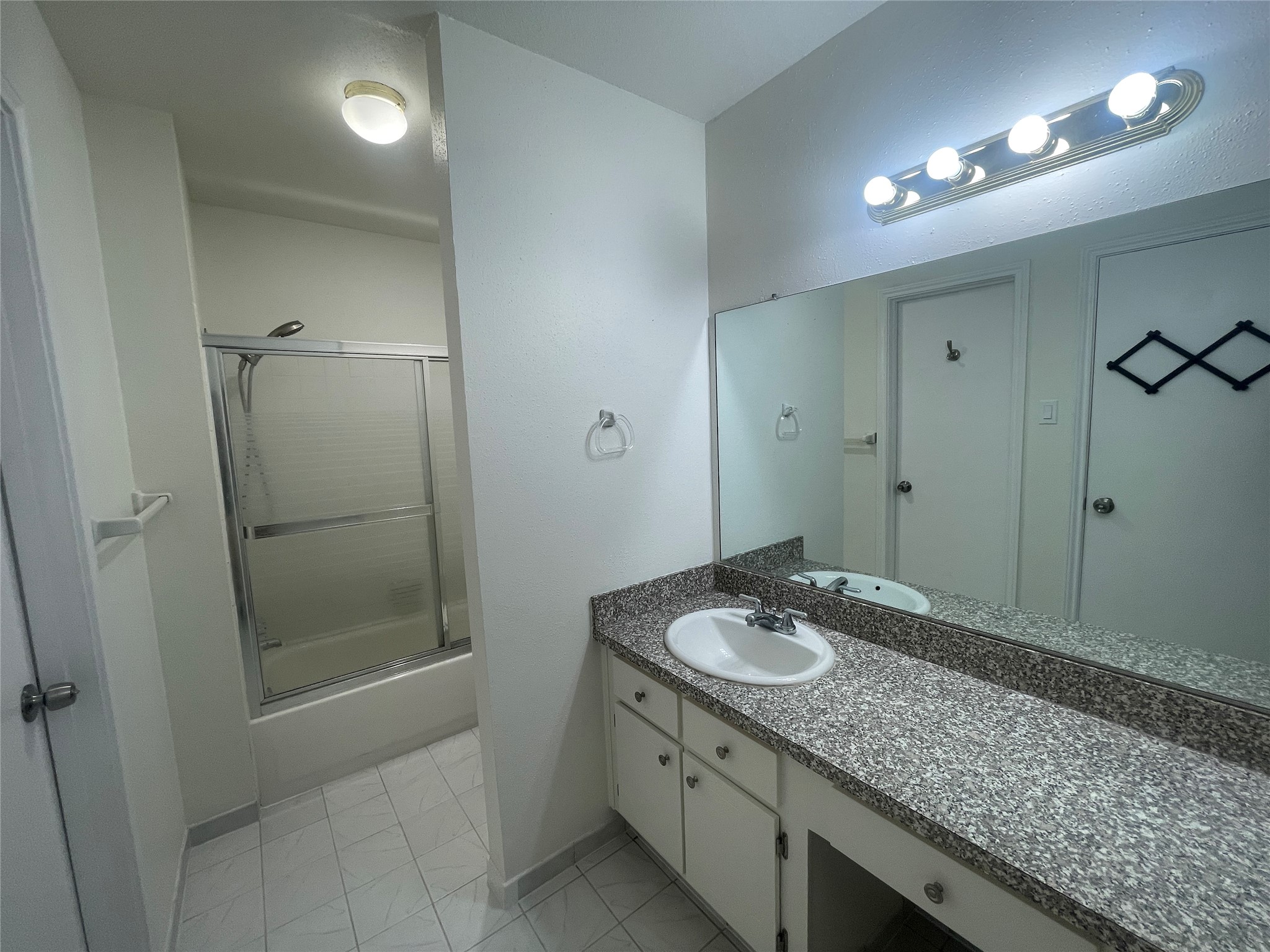 5550 N Braeswood Boulevard 129 Property Photo 5